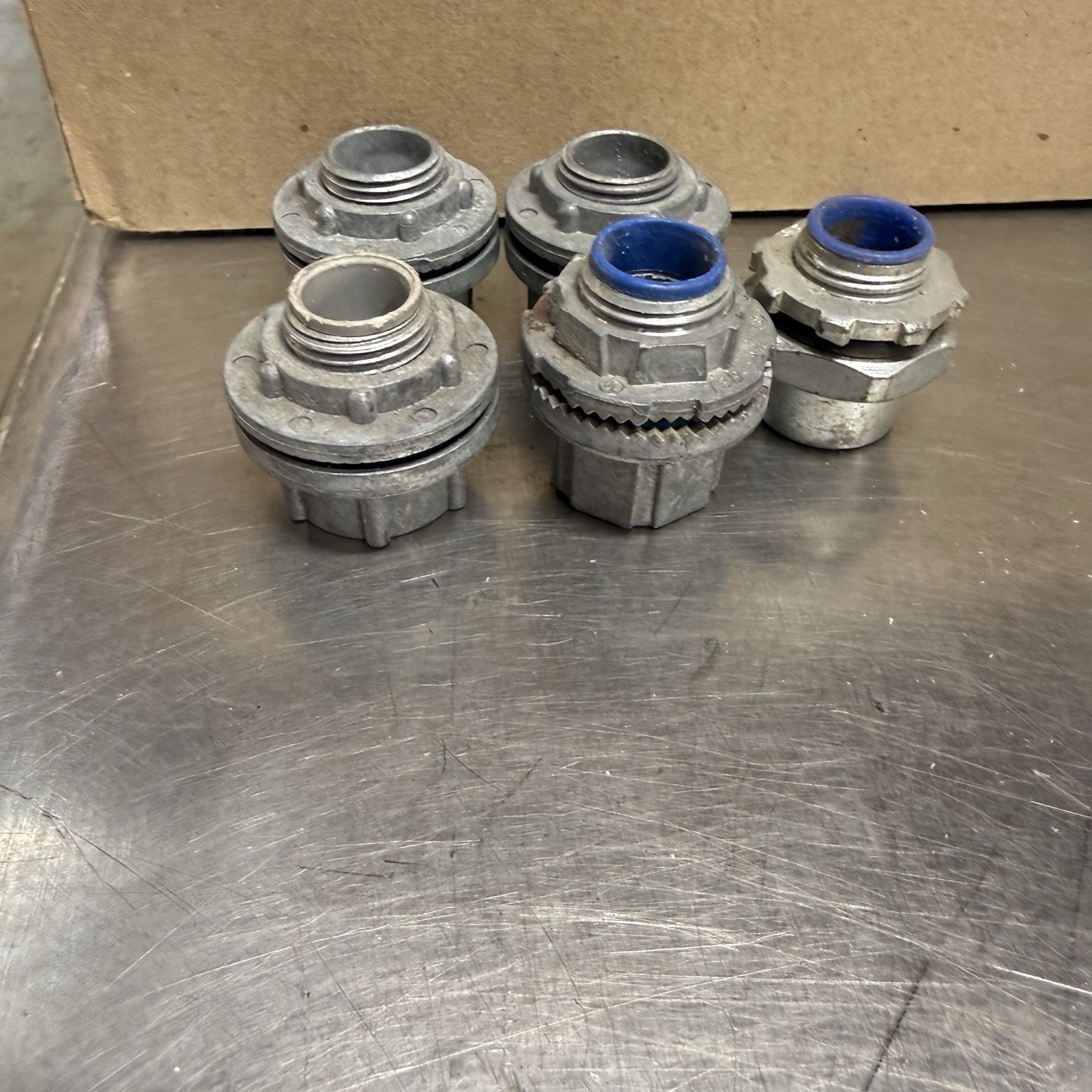Mixed Lot Of 5 – 1/2-INCH MYERS HUBS. ZINC, INSULATED THROAT, WATER-TIGHT.