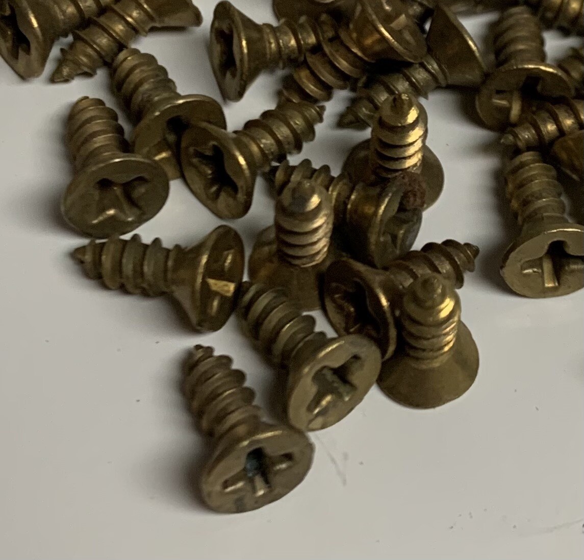Brass Philips Wood Screws 3/8” No 5. Weight Is Appx. 1 3/4 lb Est. 1,500 Screws