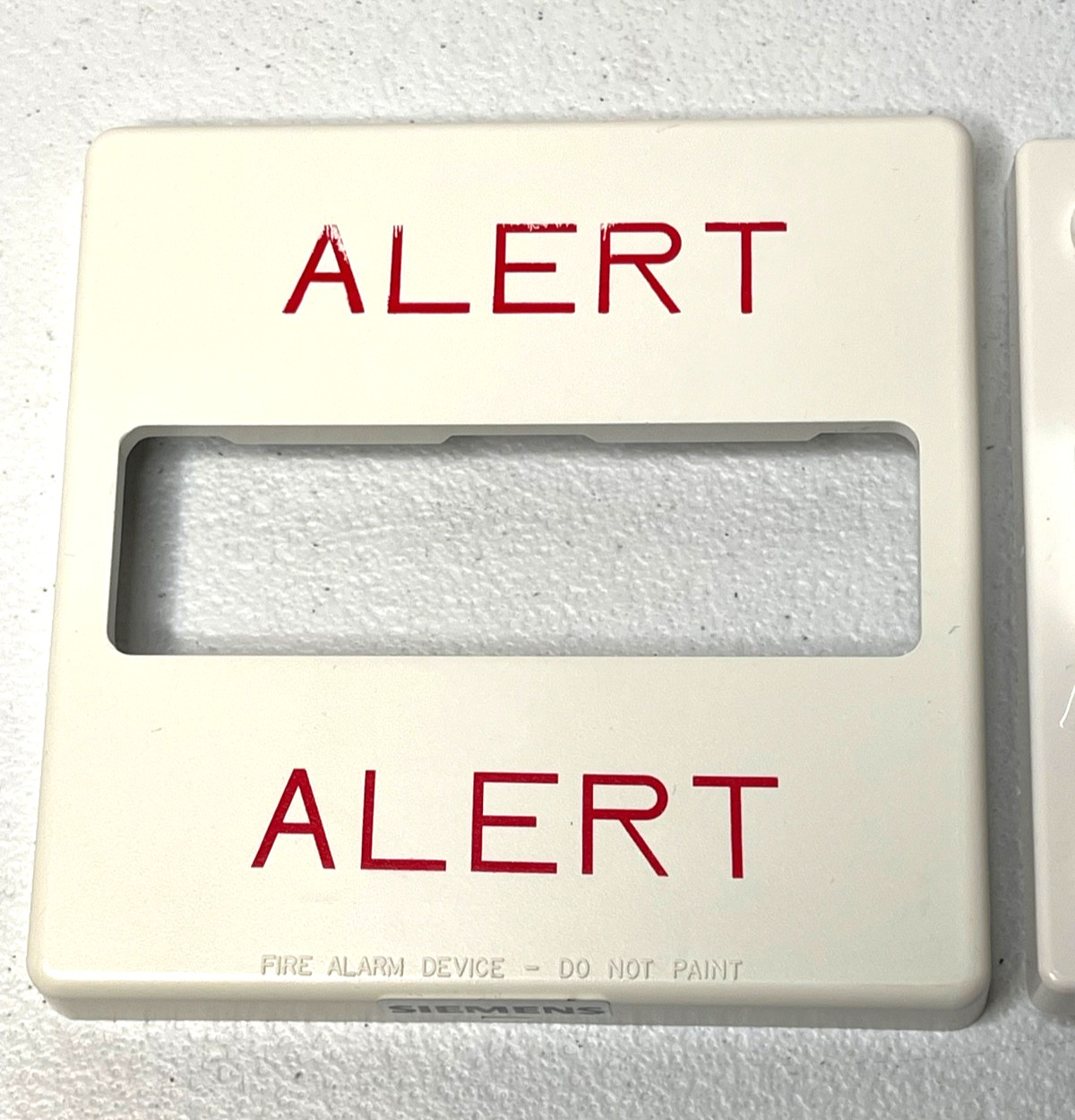 Siemens ST-CMC-W-MNS-ALERT White Wall Mount Strobe Alarm