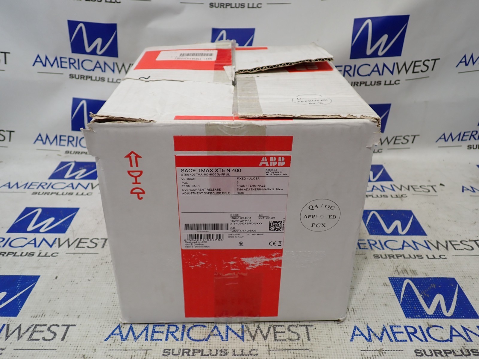 NEW ABB XT5NU340ABFF000XXX SACE TMAX XT5 N 400 3P 600V Circuit Breaker 35kA@480