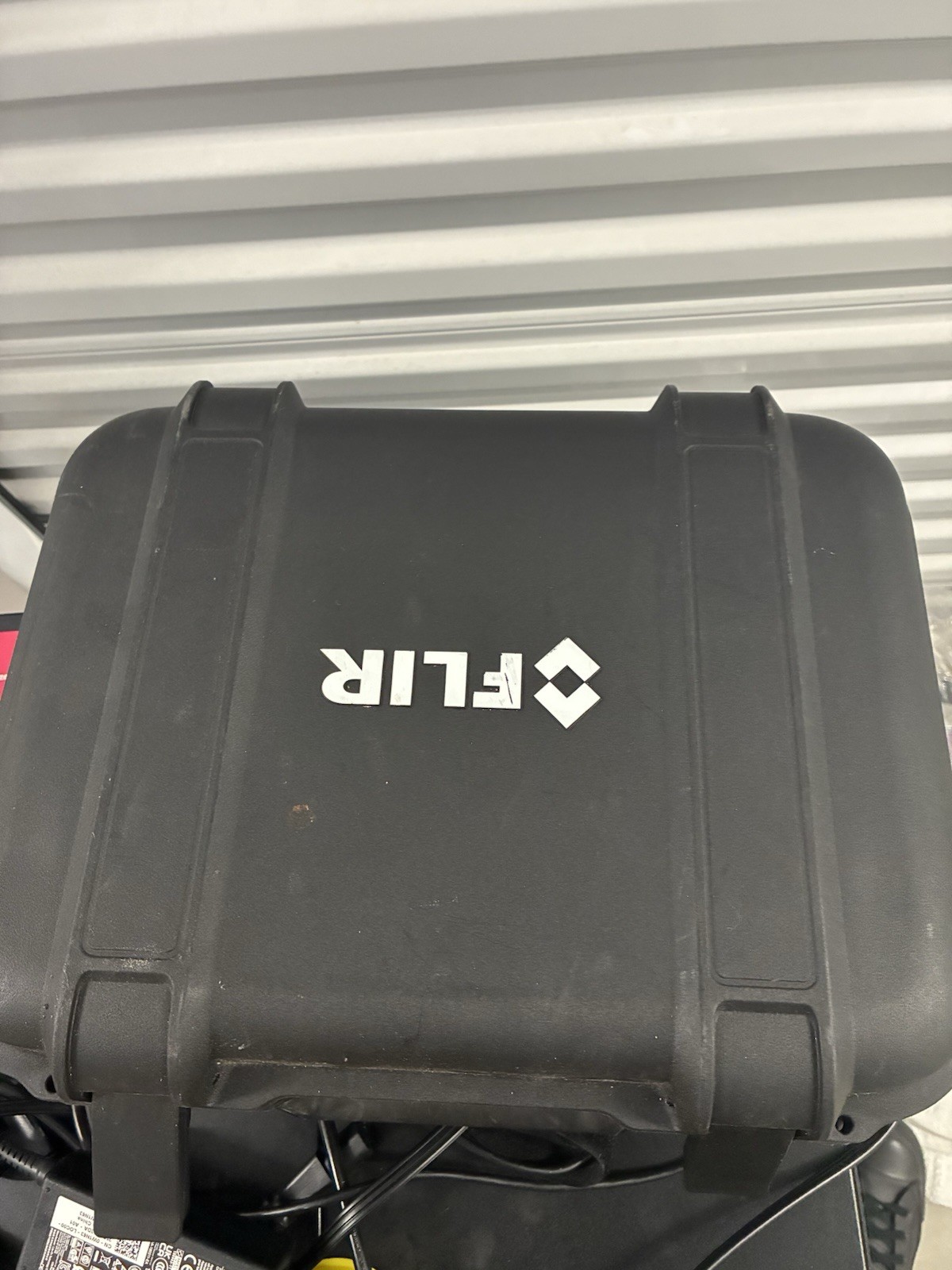 FLIR E8 Handheld Thermal Camera 320×240, -4-482F, 45°x34° w/ Case