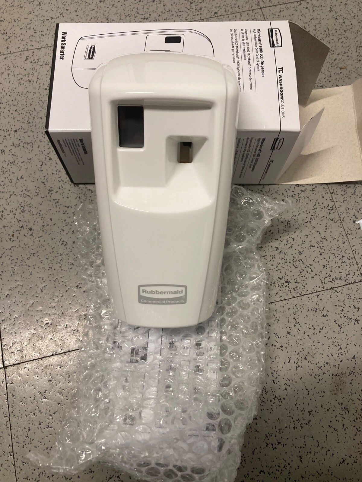 Rubbermaid Microburst 3000 air freshener dispenser