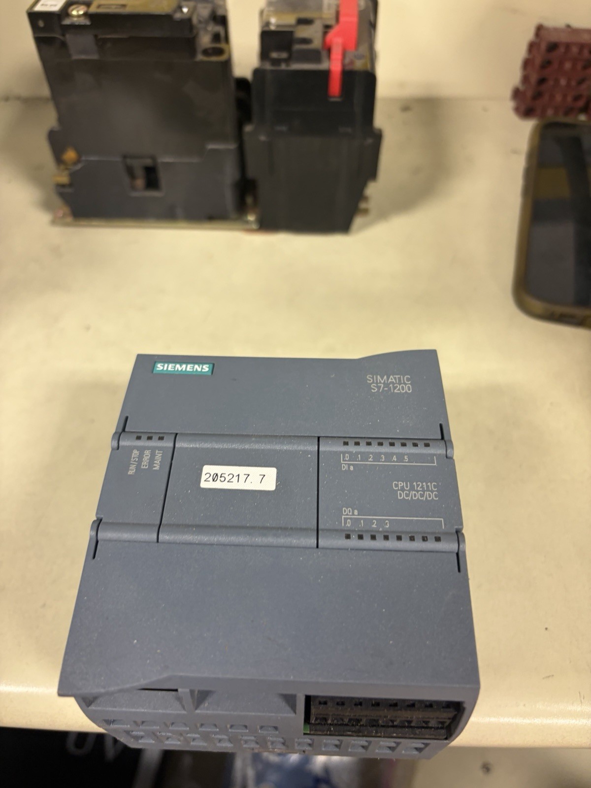 NEW NO BOX Siemens 6ES7211-1AE40-0XB0 SIMATIC S7-1200 6ES7 211-1AE40-0XB0