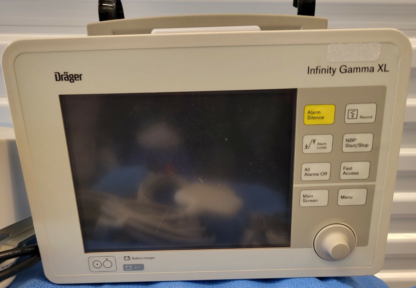 DRAGER INFINITY GAMMA XL MULTIPARIMETER MONITOR w/POWER SUPPLY & ACCESSORIES