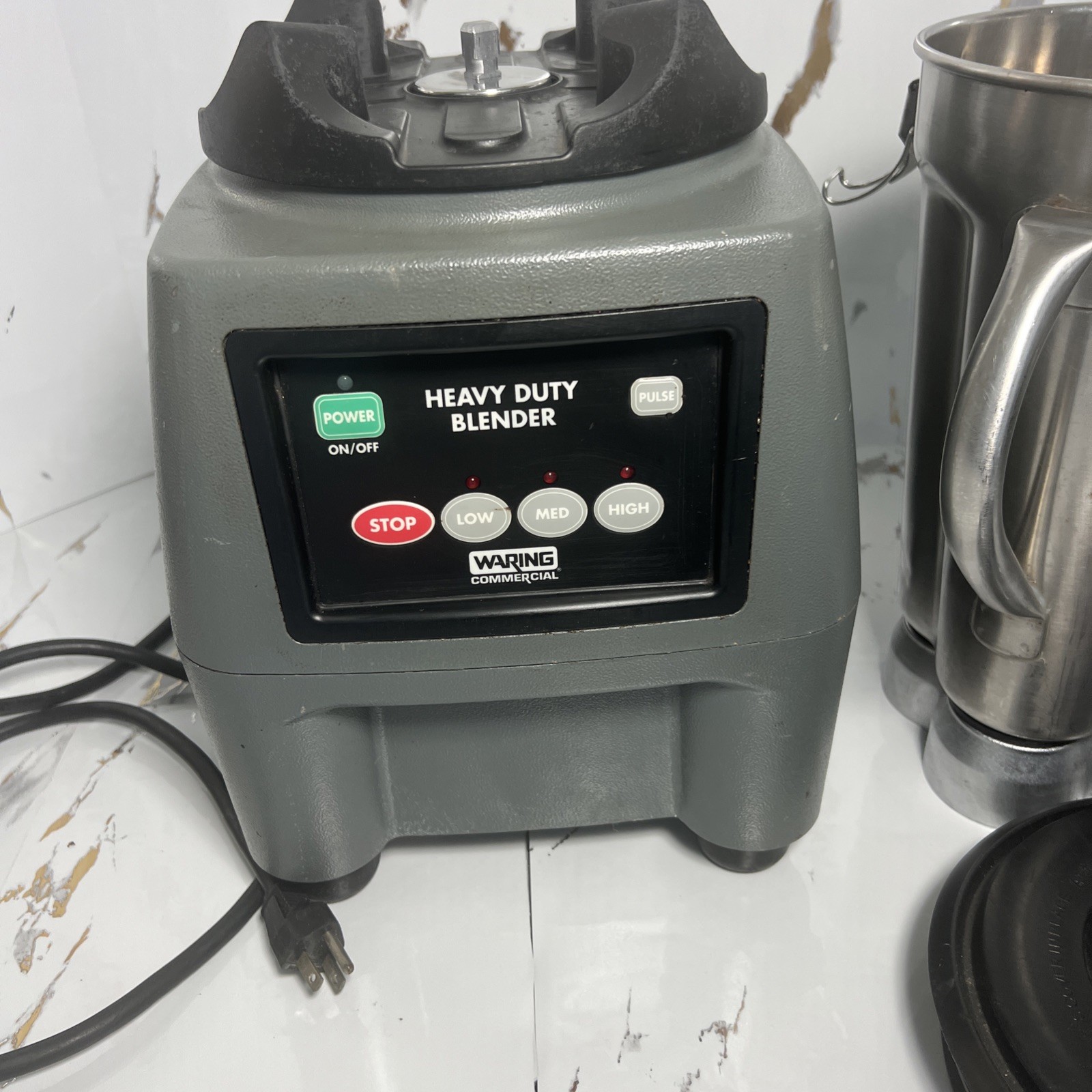 Waring CB 15 Heavy Duty One Gallon 3.75HP 3-Speed Commercial Blender