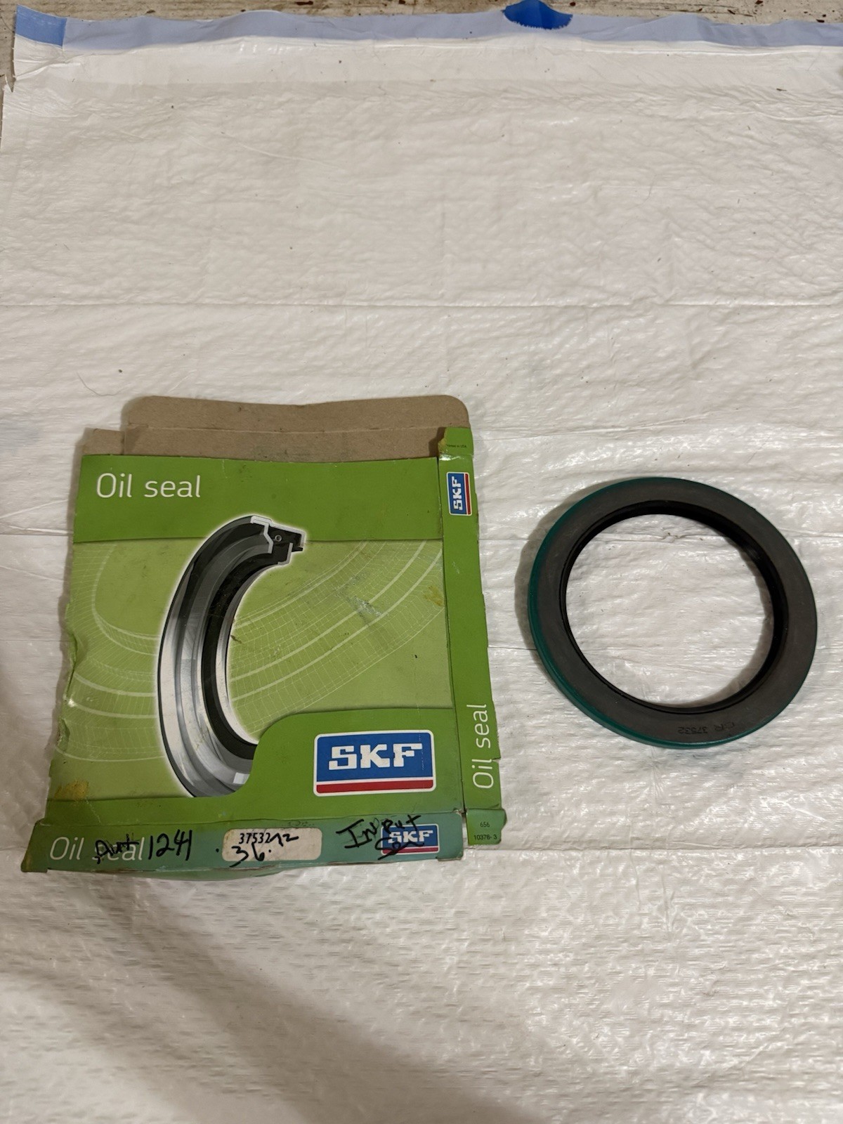 skf 37532 Oil Seal New In Box
