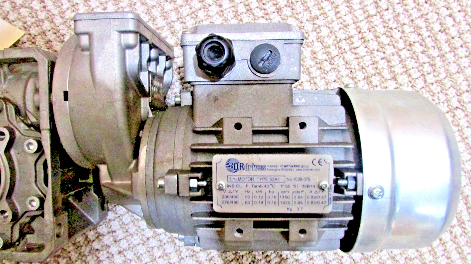 Motovario 63A4 Gearbox Reducer 4 Pole 3 Phase 1350-1620 RPM, 230/400V, 0.12kw