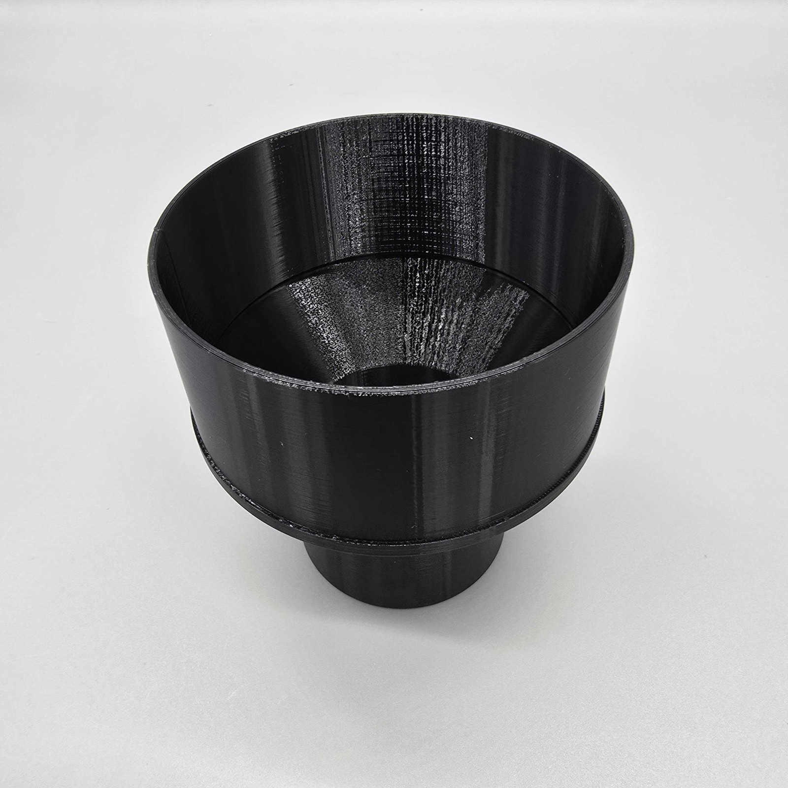 Woodstock W1044, 4in To 2.5in Reducer, Black 70136 4inch To 2.5inch, 4″ to 2.5″