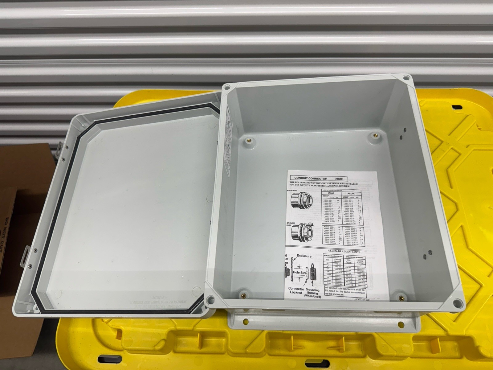 Vynckier VJ1210HWPL2 Fiberglass NEMA 4X IP66 Enclosure 12×10 Hinged