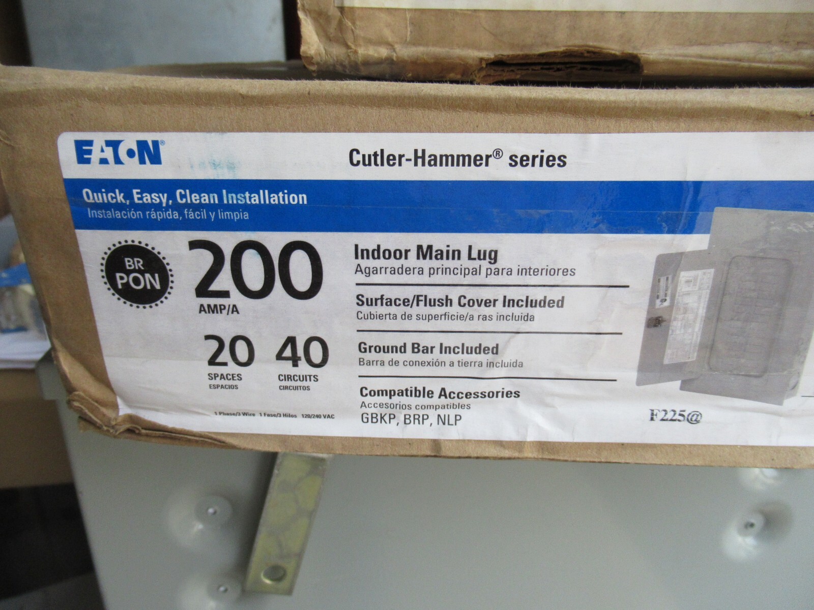 Eaton BRP20L200G Loadcenter 200A Main Lug 120/240V 1PH3W 20/40 CKT -E3360-NEW-B