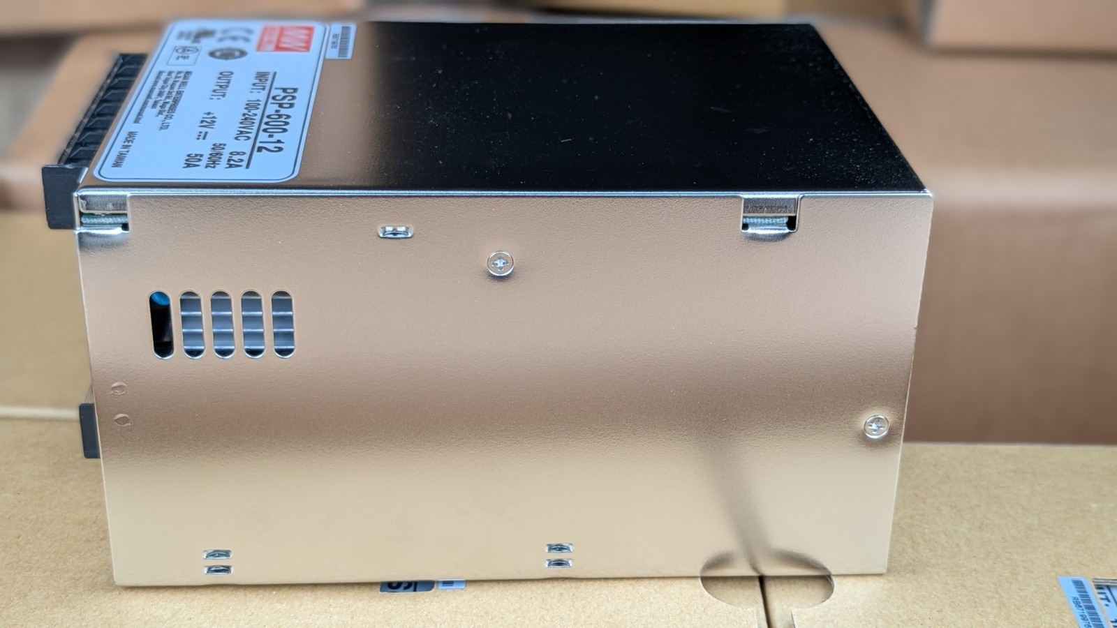 12Vdc 50A, 12Vdc PFC Power Supply Parallel Function 12V 50A, 600 Watts