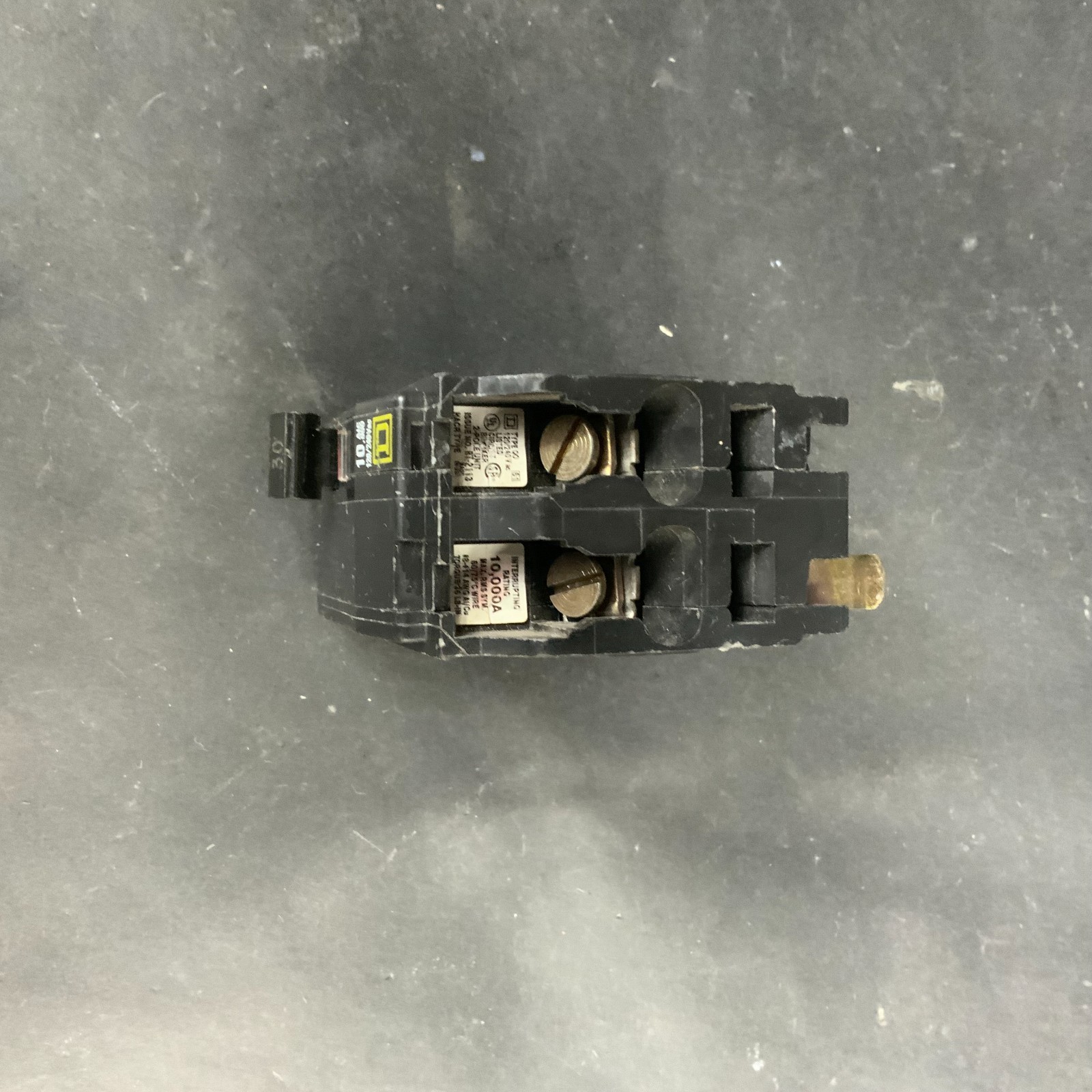 SQUARE D QO 230 CIRCUIT BREAKER ($10 OBO)