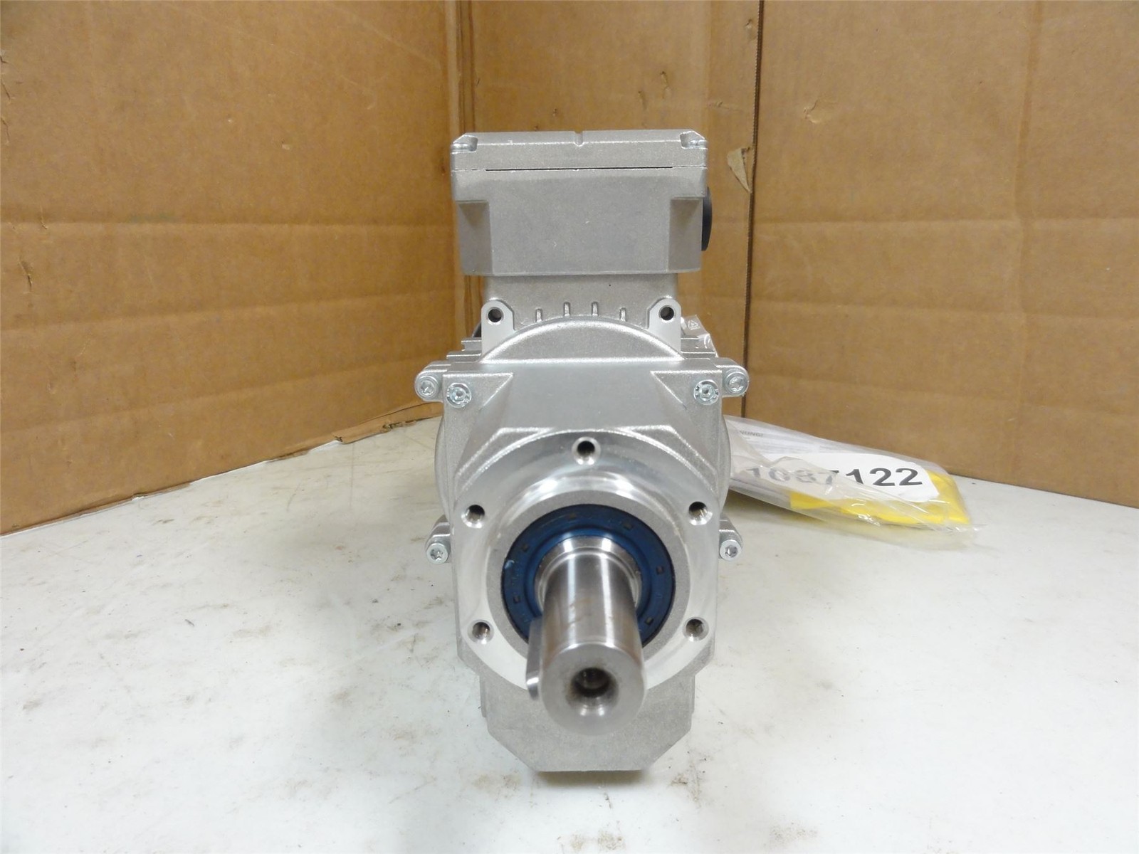 255373 New-No Box; Lenze G50AH045MVCR2C00 Gear-Motor 46.55:1 Ratio 0.12Kw; 460V