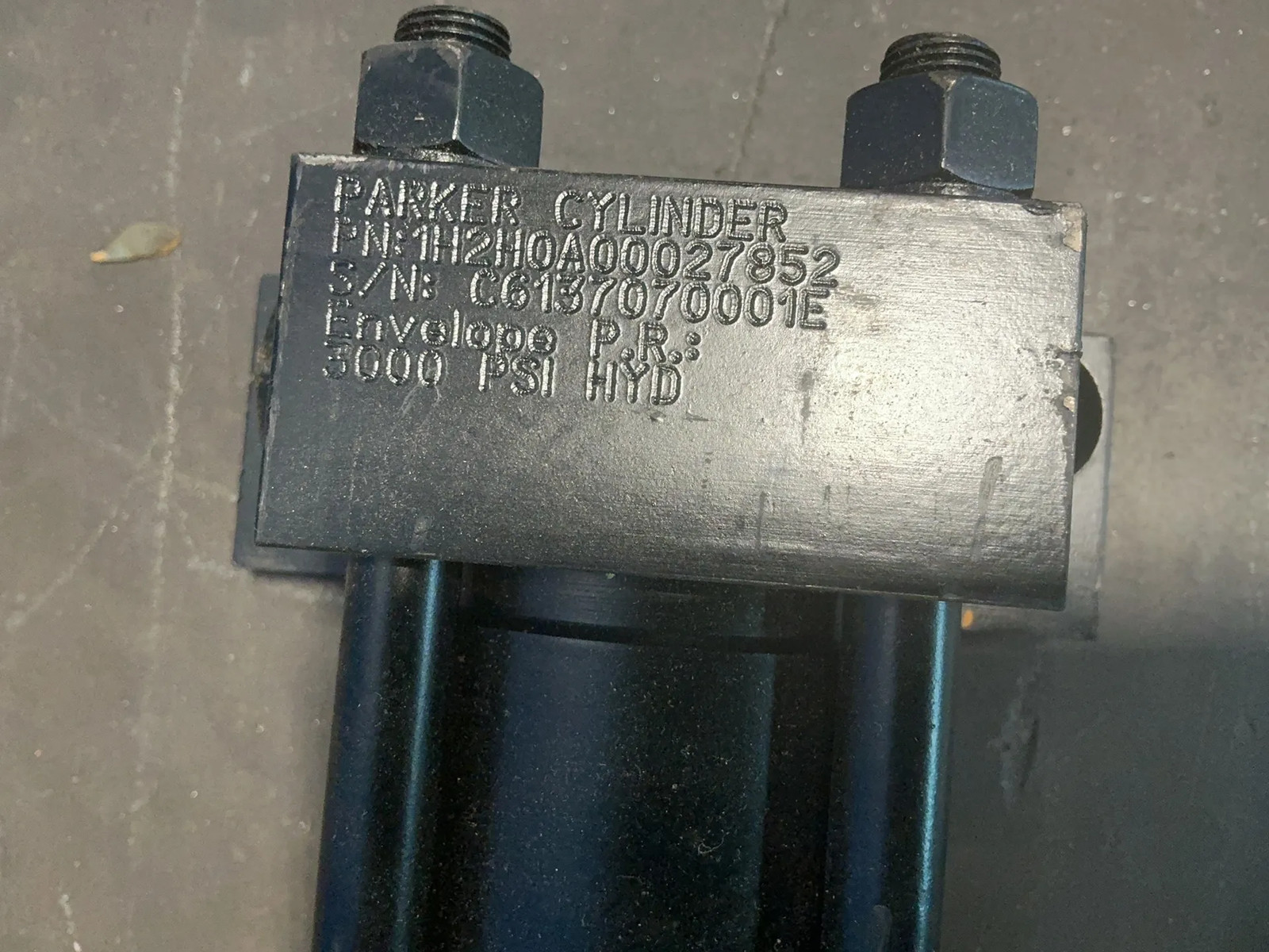 PARKER CYLINDER 2.00CC2HRNAT1S19AC52.000