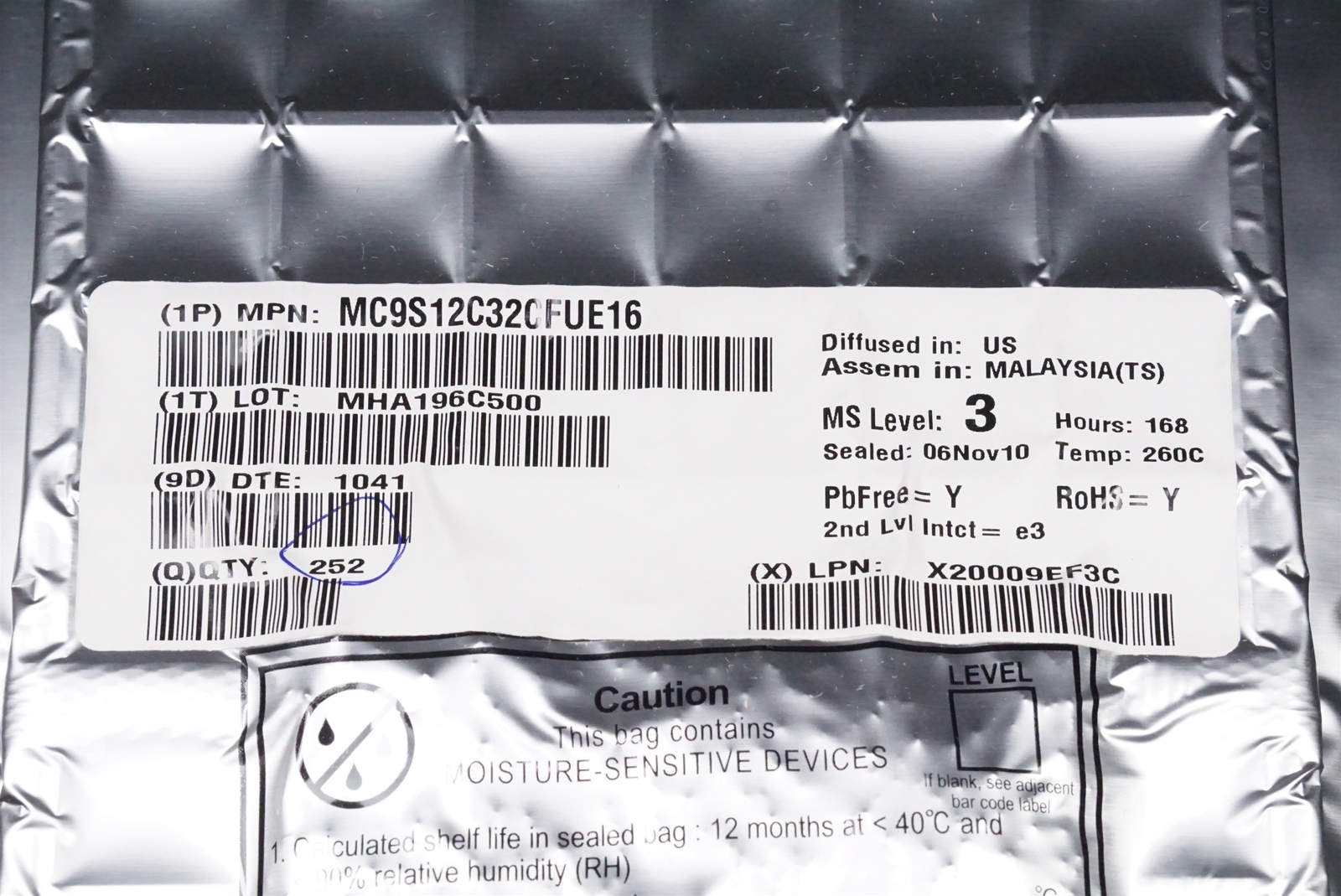 MC9S12C32CFUE16 Freescale 16-Bit Microcontroller 25MHz 32KB Flash 2KB RAM QFP 80