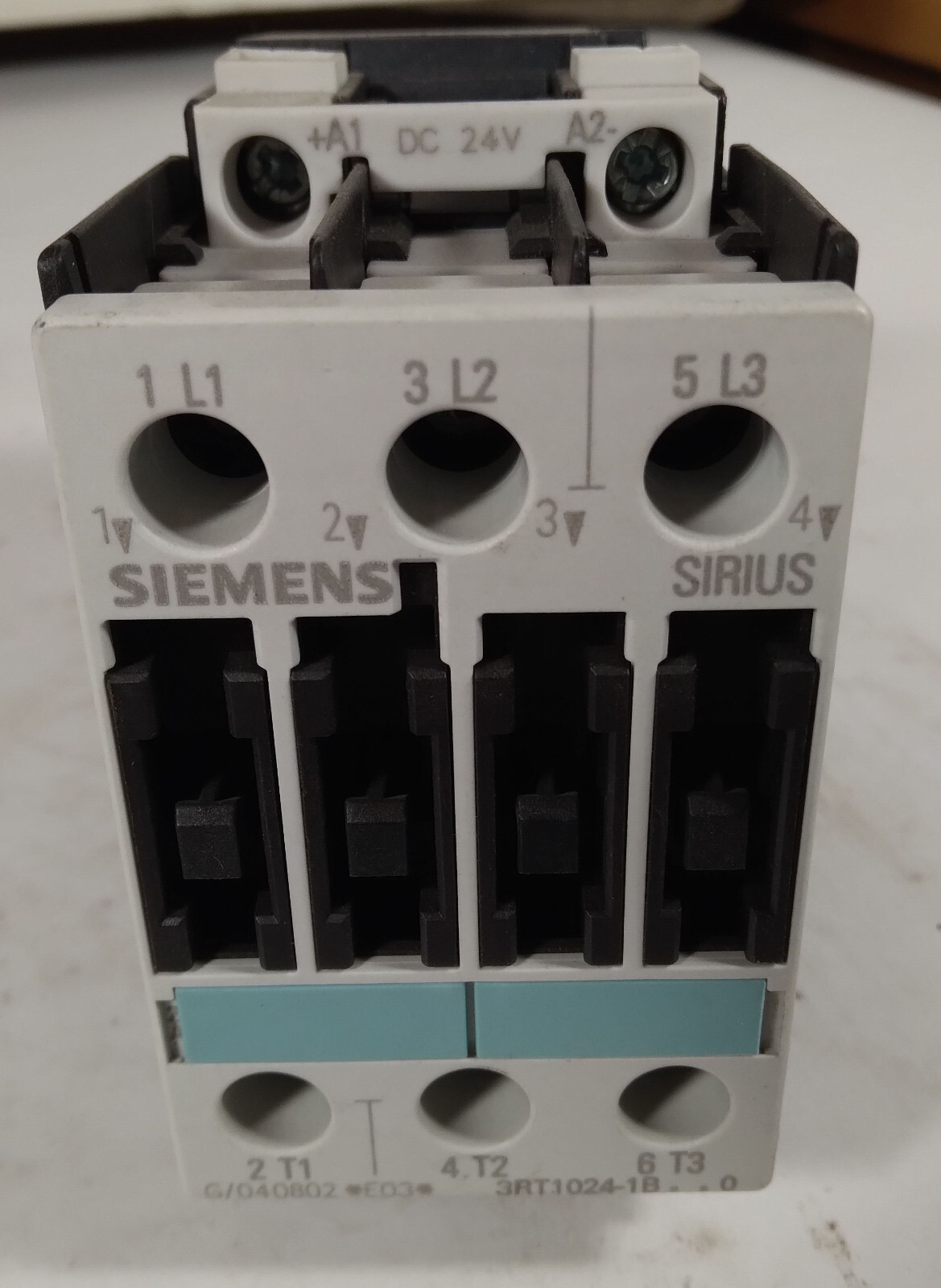 1 USED SIEMENS SIRIUS 3RT1024-1B CONTACTOR ***MAKE OFFER***