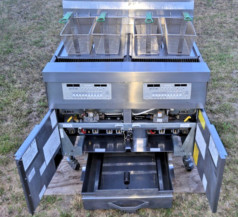 Frymaster Double Fryer Model#: FPLHD265GNC, Natural Gas, Filtration! Xtra Clean!