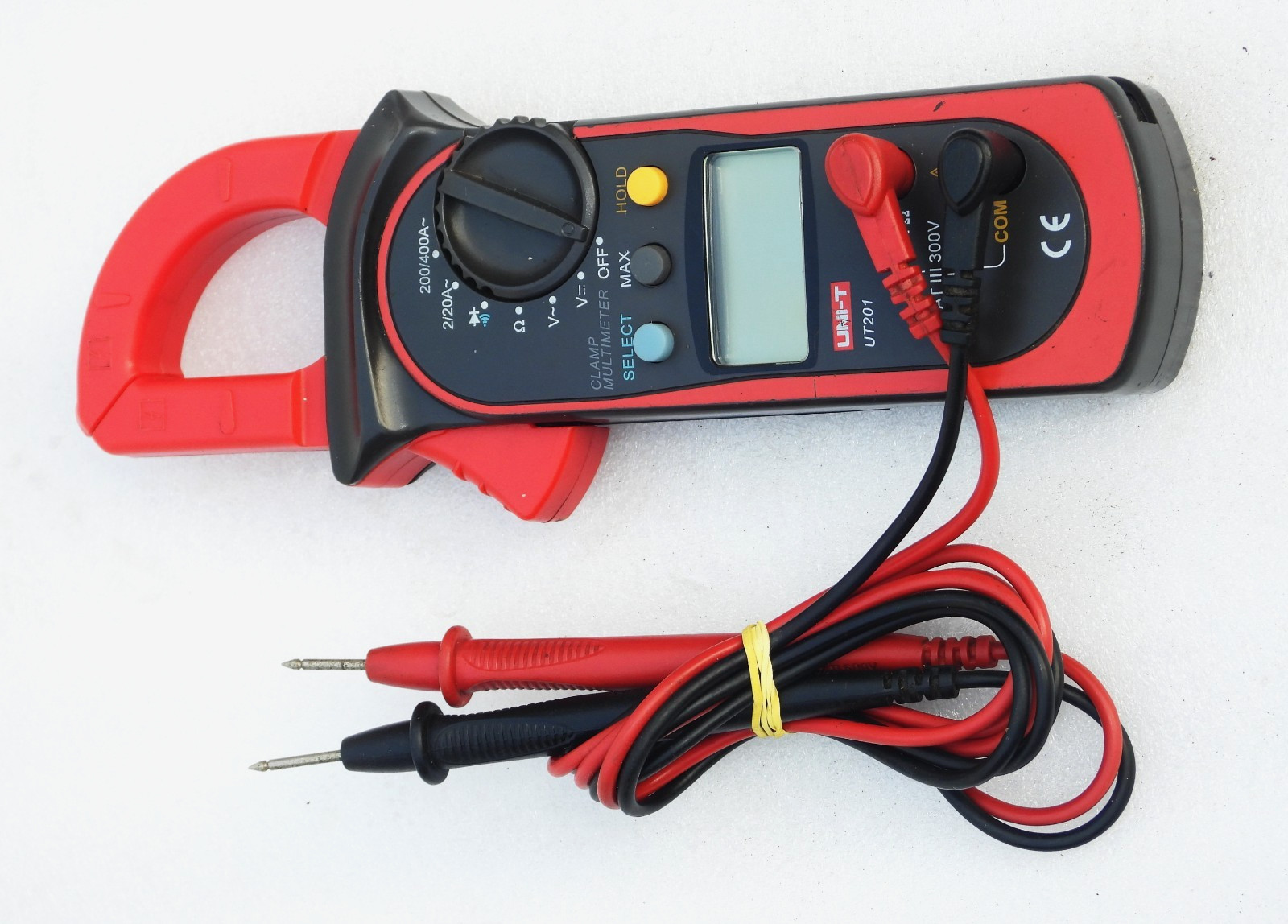 UNI-T MODEL UT201 DIGITAL AC/DC NON-CONTACT VOLTAGE TRUE RMS CLAMP MULTIMETER