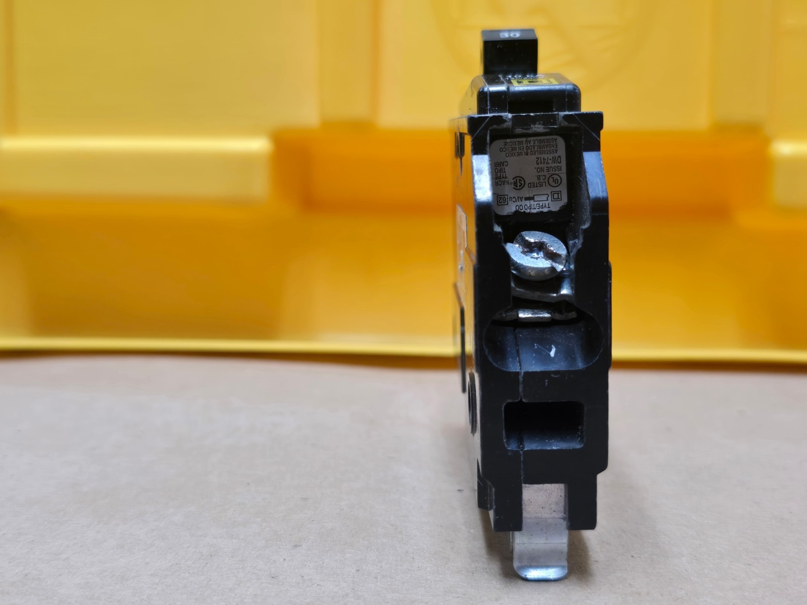 SQUARE D QO130 1 POLE 30 AMP 120/240V BREAKER