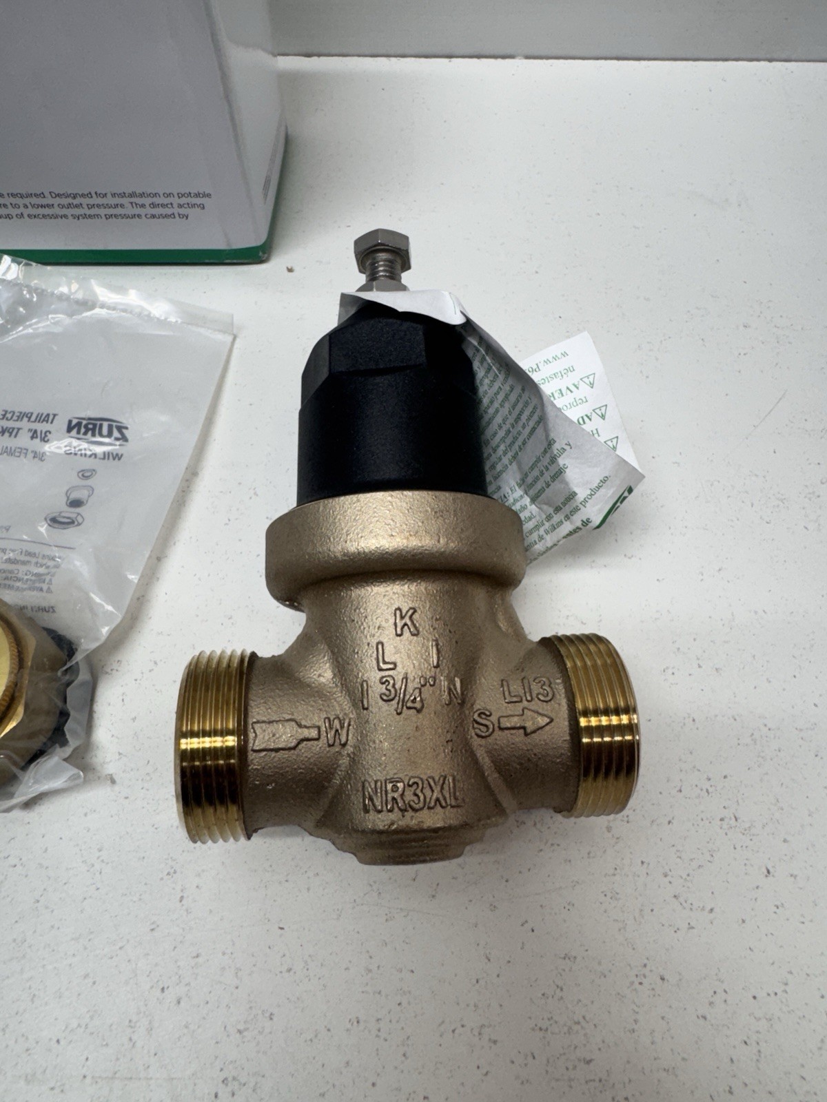 Zurn Wilkins (34-NR3XLDU) 3/4″ Pressure Reducing Valve (Double Union FNPT)