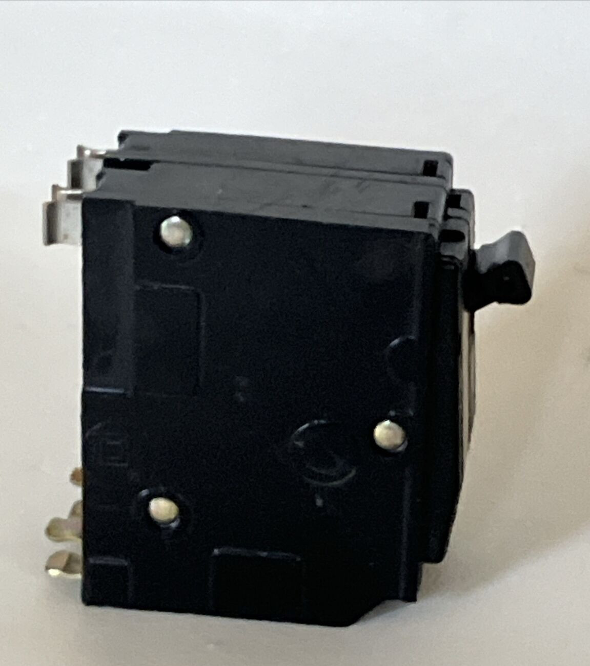 Square D QO220 2P 20A 240V Circuit Breaker Black Face 4 Prong mount