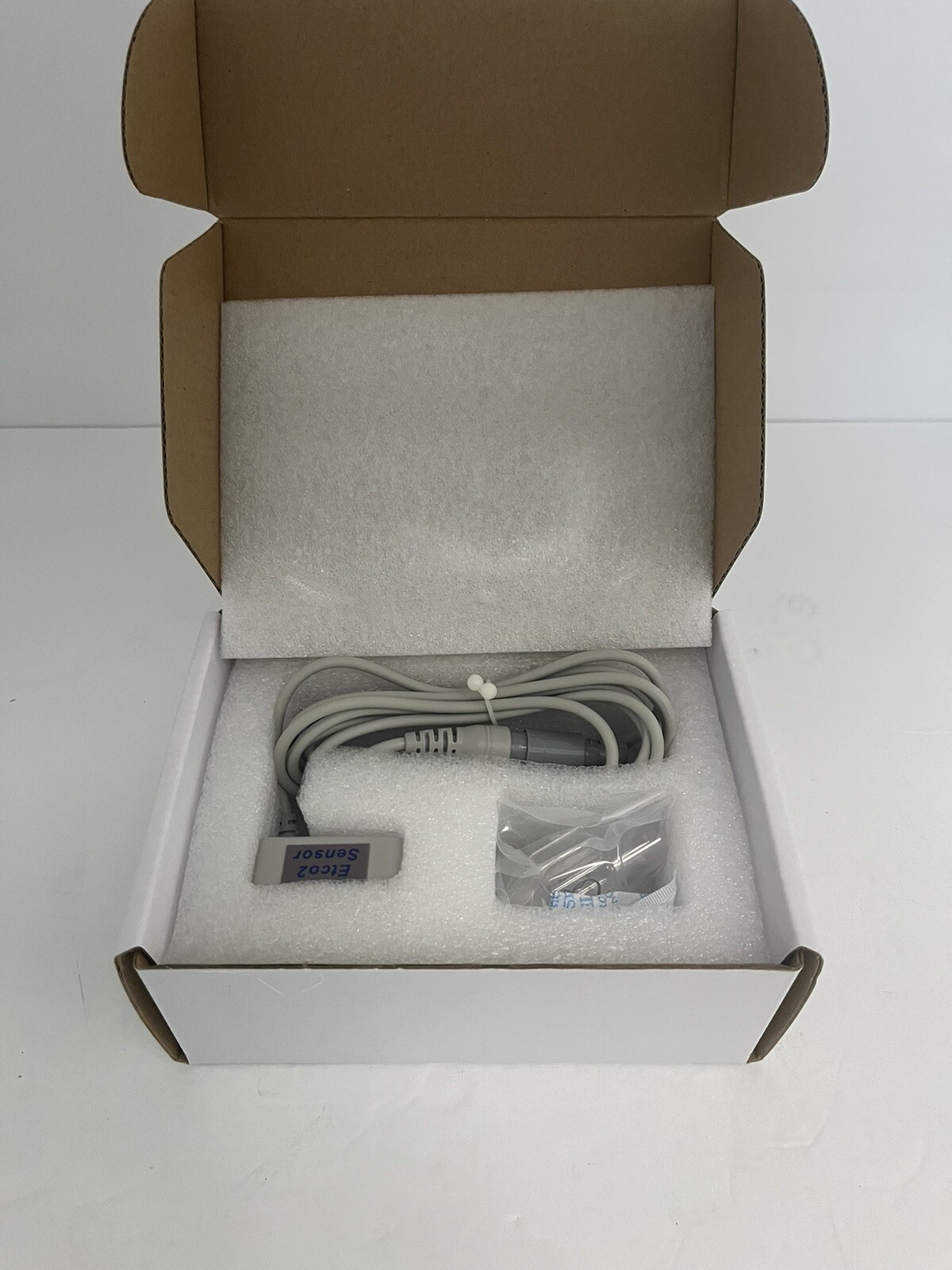 Mainstream Etoc2 Sensor with Airway adapter