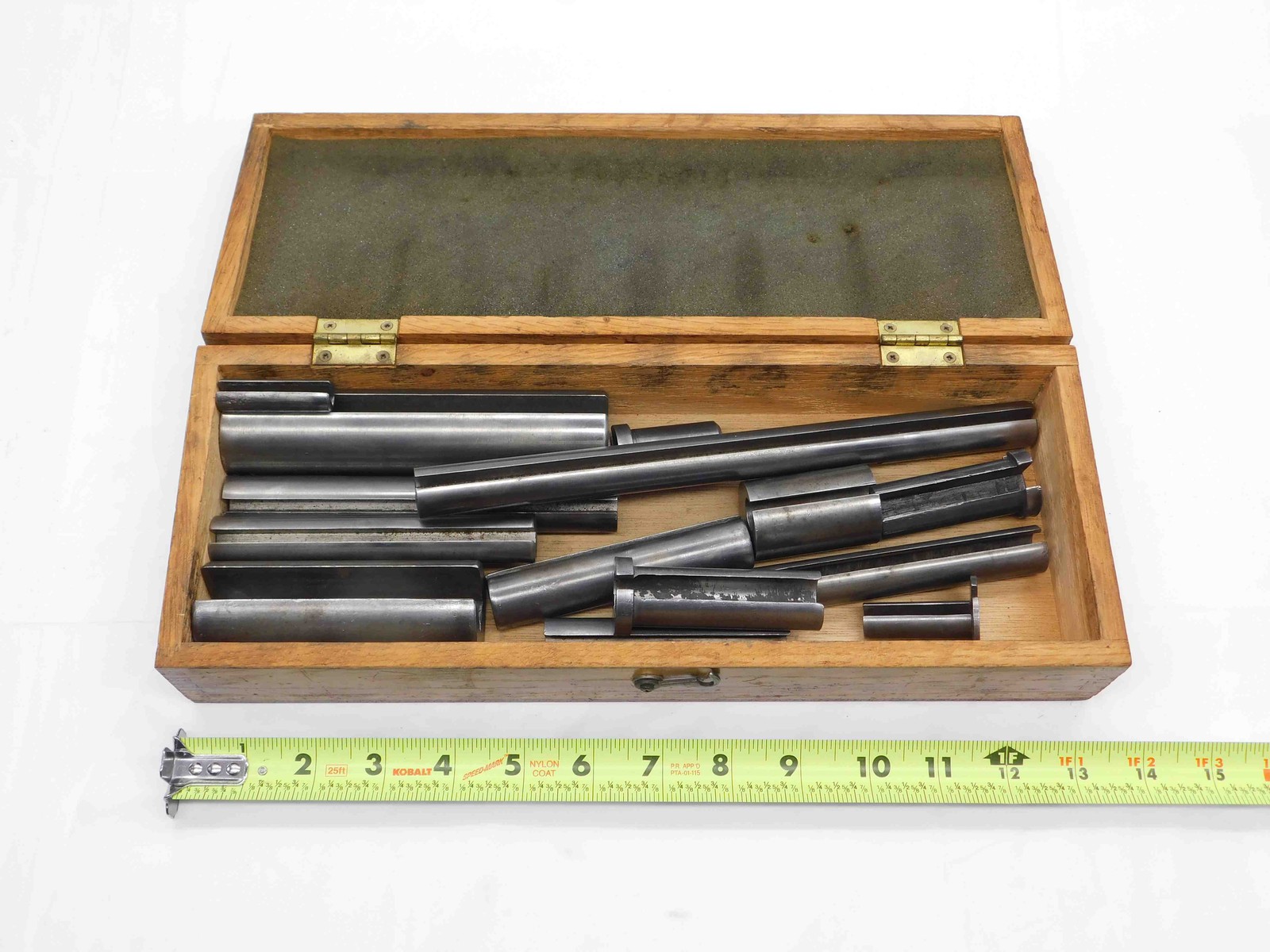 LOT OF VARIOUS SIZE KEYWAY BROACH BUSHINGS SIZES RANGE FROM 5 TO 14.50mm ID