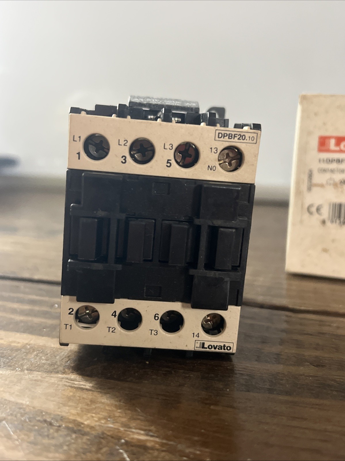 *NEW IN BOX* Lovato 11DPBF20 10 24 60 24V 60Hz