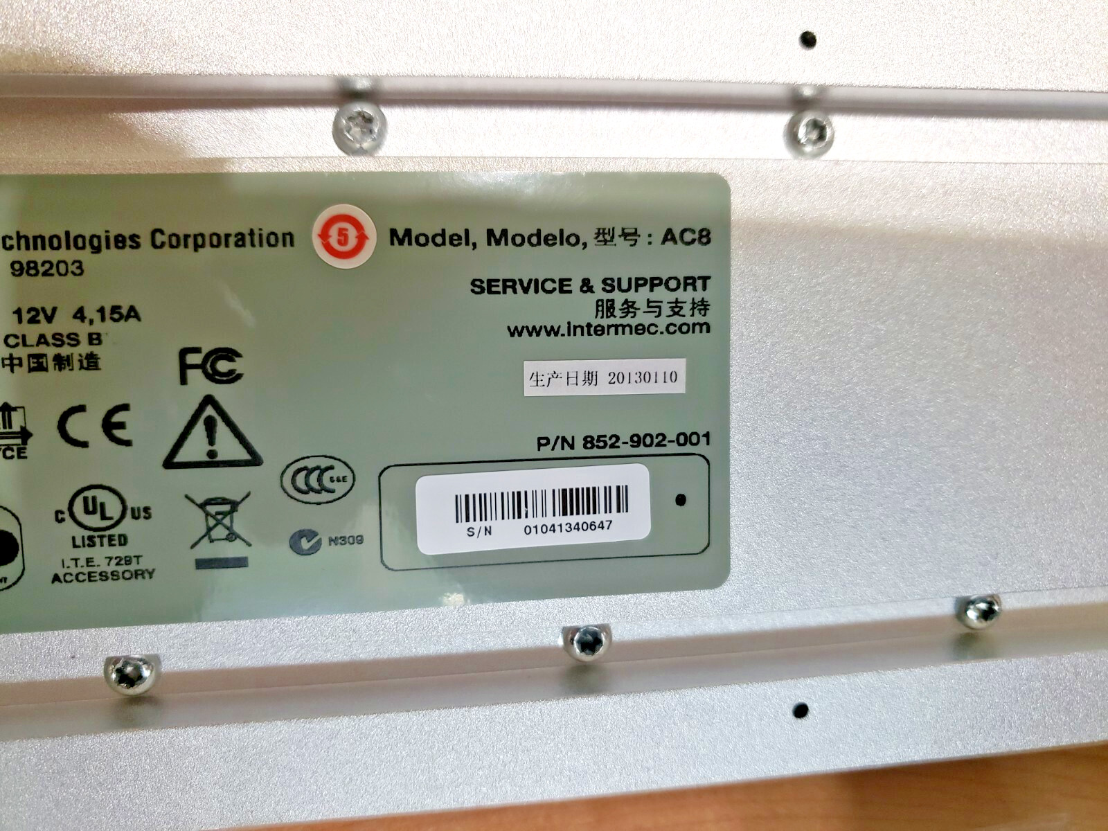 INTERMEC 852-902-001 Charger, 8 Bay for Model: SR61/IP30, Charges SR61 Batteries