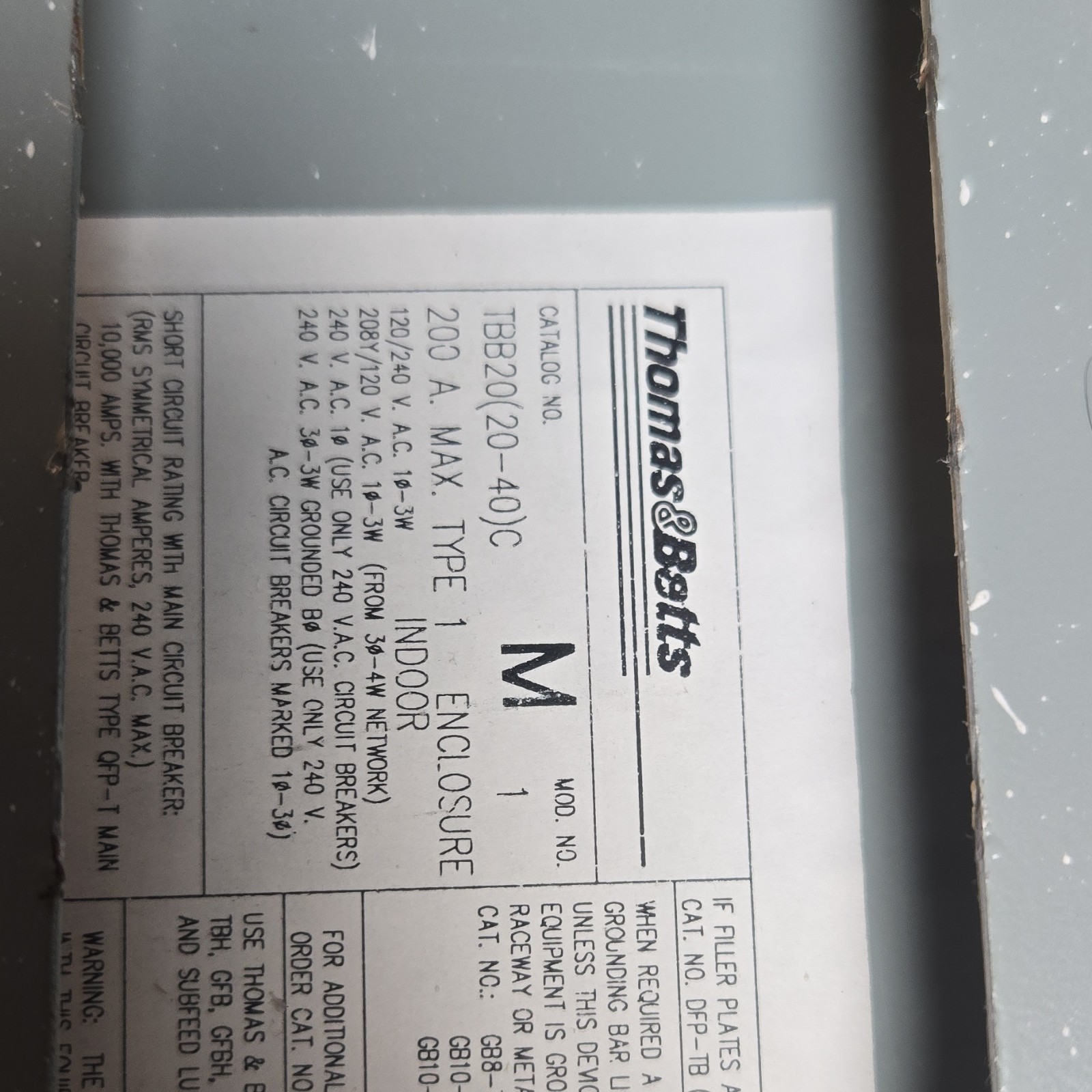 Thomas & Betts Main Breaker Panel 200A 201-250V 1PH Gray Wall Mount Indoor