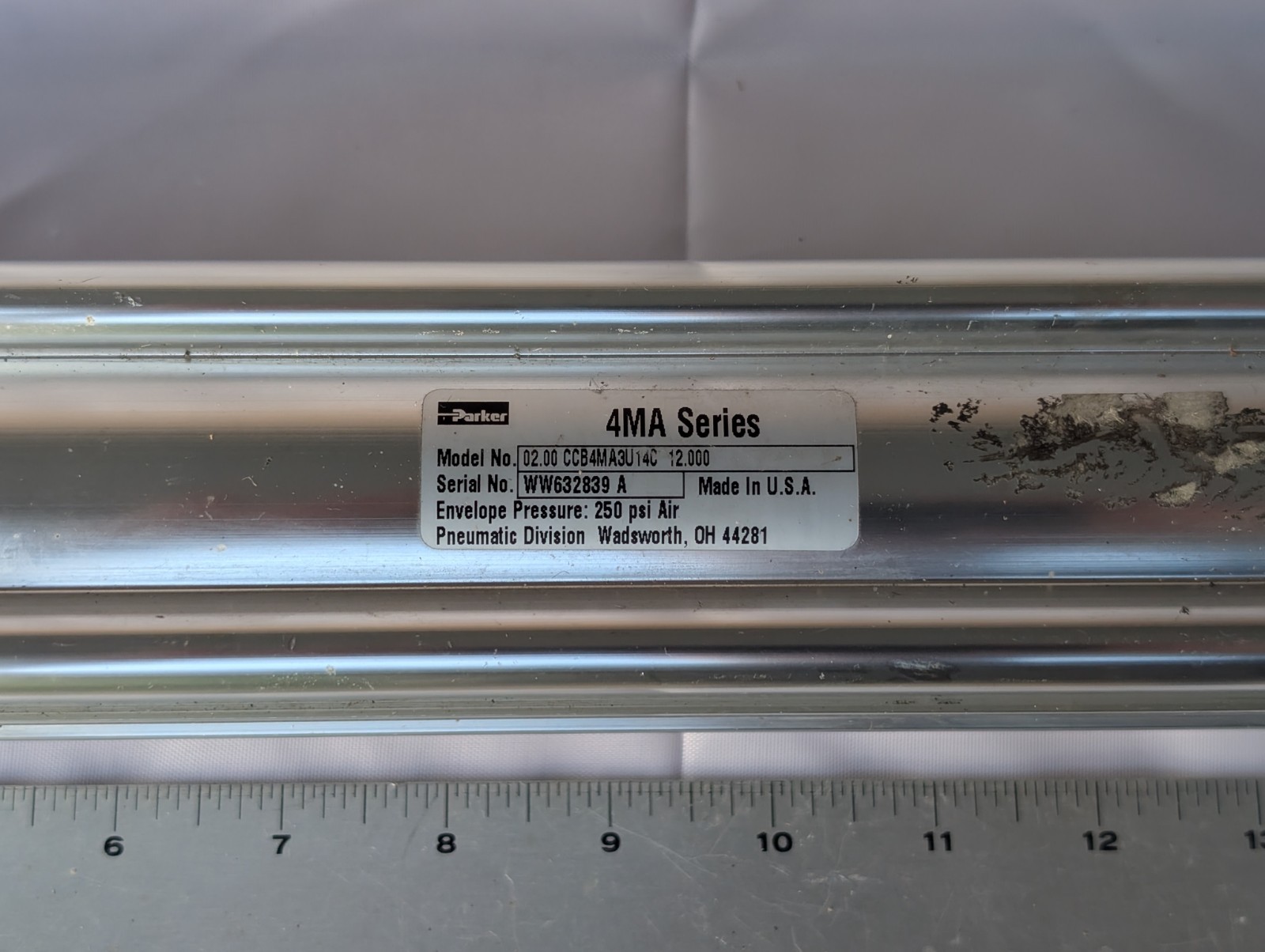 PARKER 4MA SERIES 02.00 CCB4MA3U 14C 12.000 250PSI,with MOUNTING FEET PICTURES