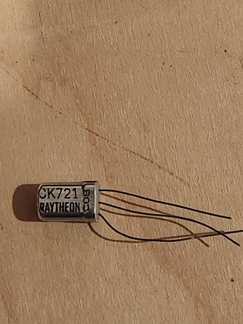 CK721 RATTHEON GERMANIUM TRANSISTOR, NOS