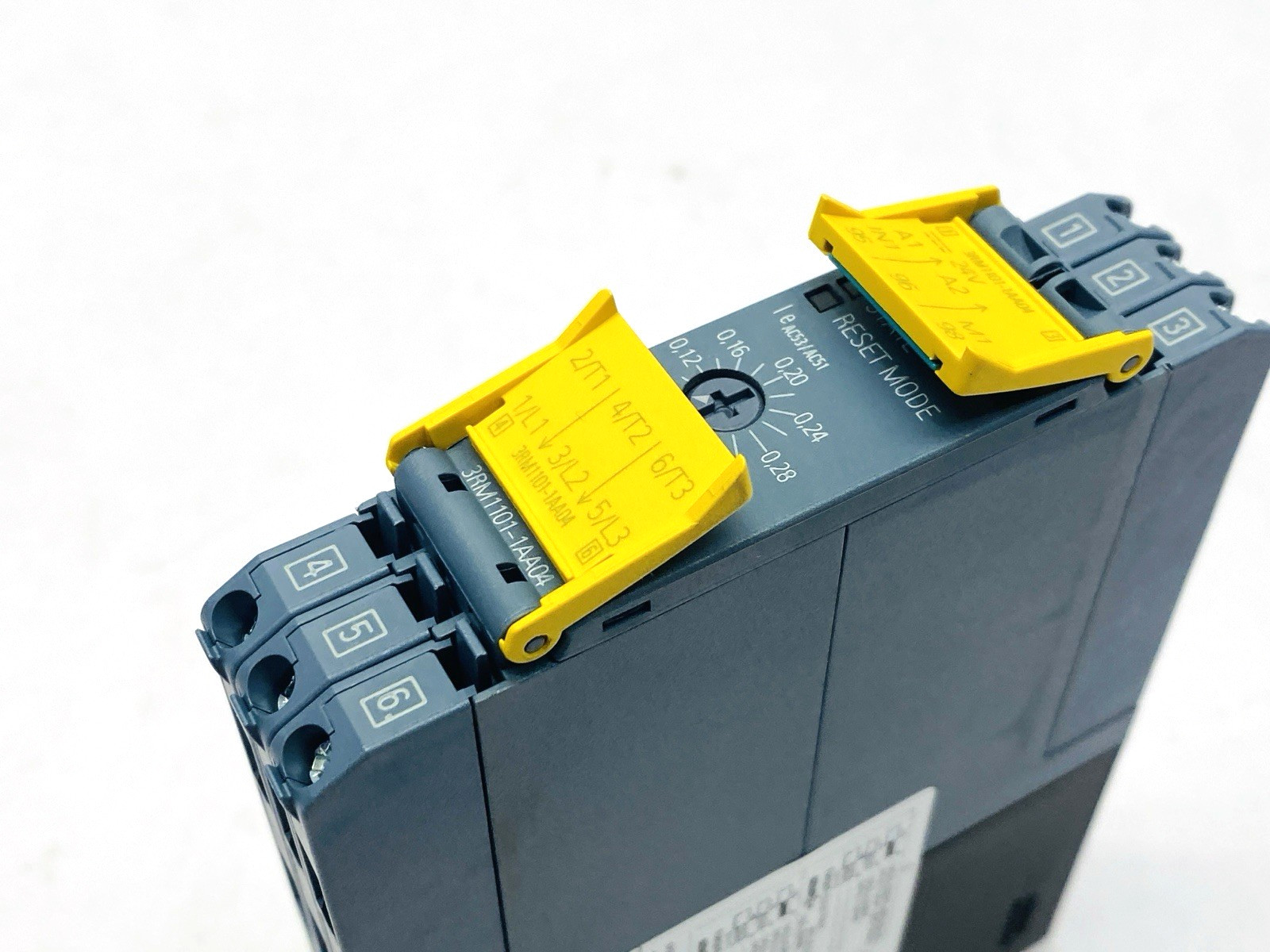 Siemens 3RM1101-1AA04 Fail Safe Direct Starter 0.1-0.5A 500V 24VDC 0-0.12kW
