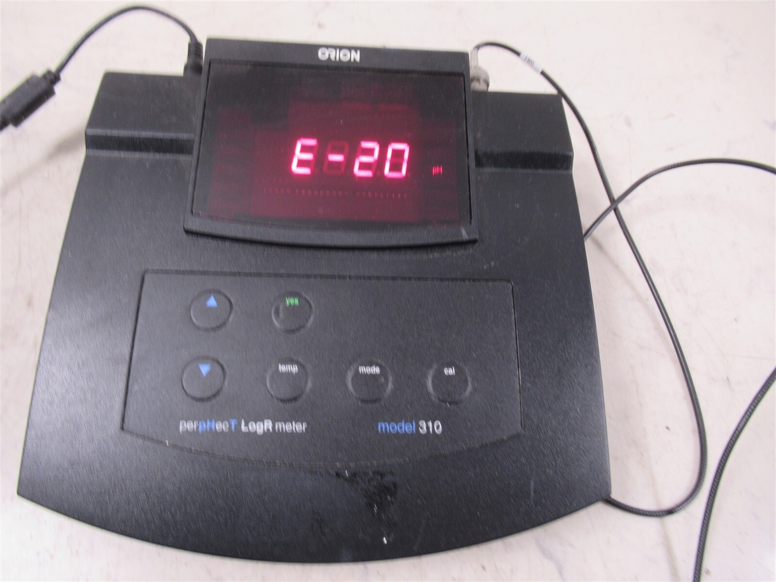Orion Perphect Logr Meter Model 310 PH Meter Laboratory Benchtop Unit Potrable