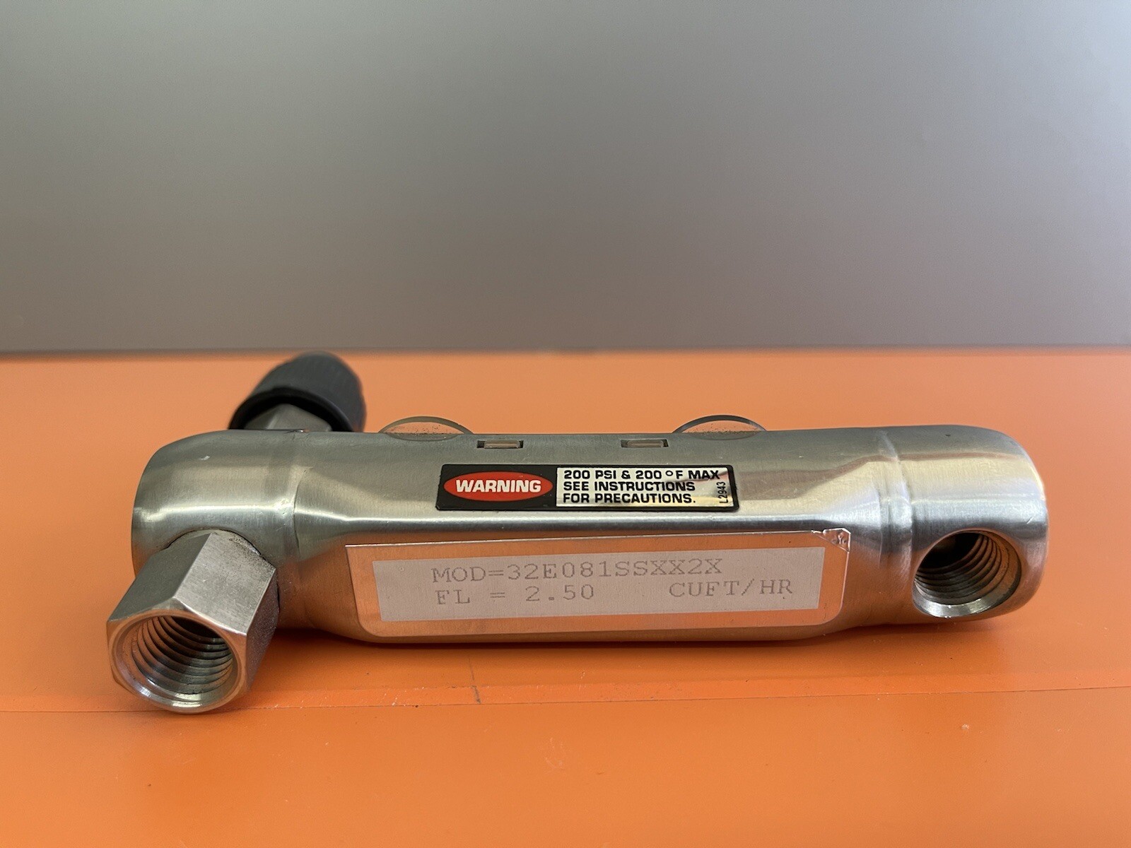 Wallace & Tiernan 32E081SSXX2X Purge Meter FL 2.50 Cuft/Hr 200PSI Max