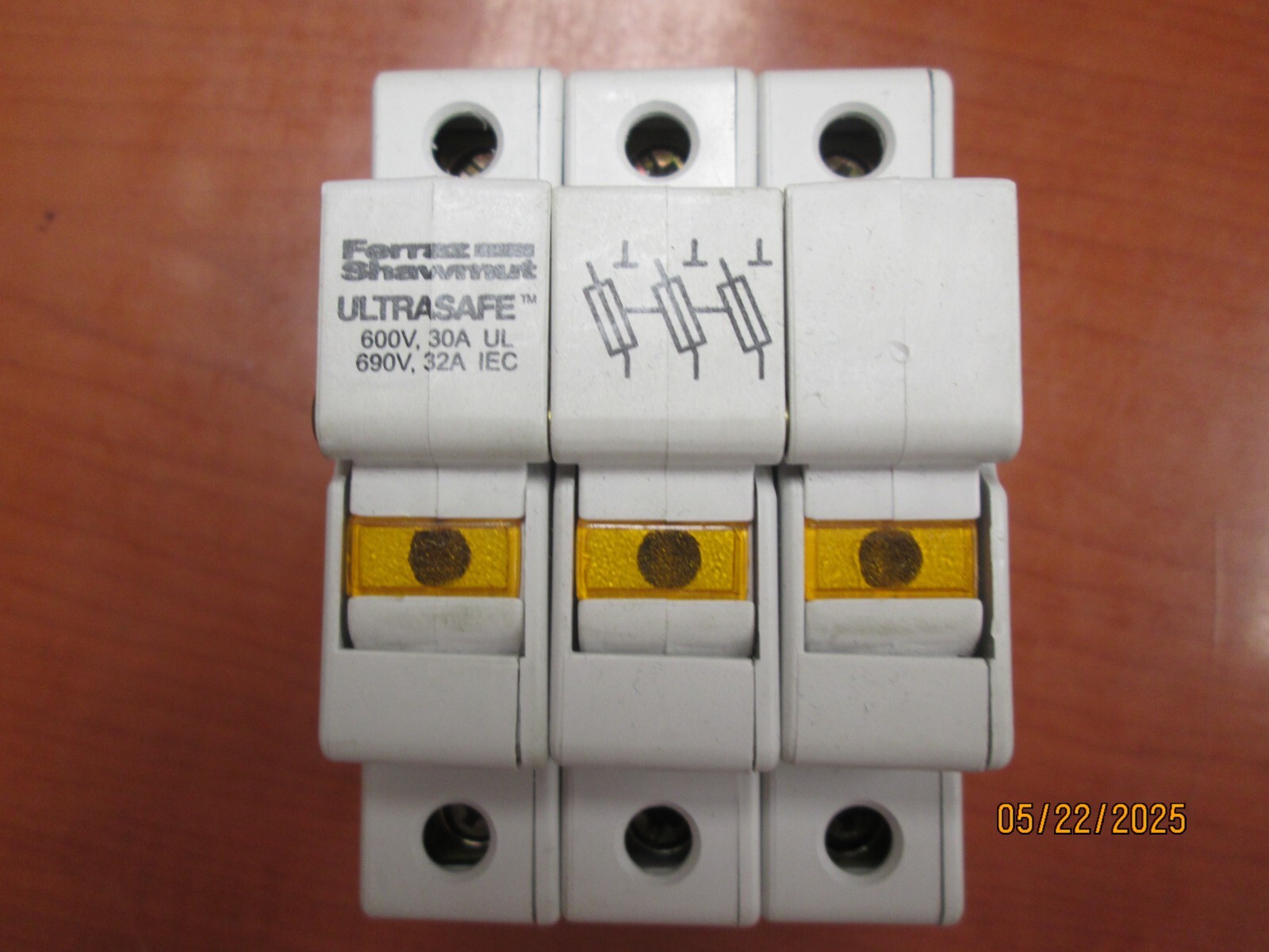 FERRAZ SHAWMUT ULTRASAFE 3 POLE FUSE HOLDER USM31 Y219073(SHELF D3)