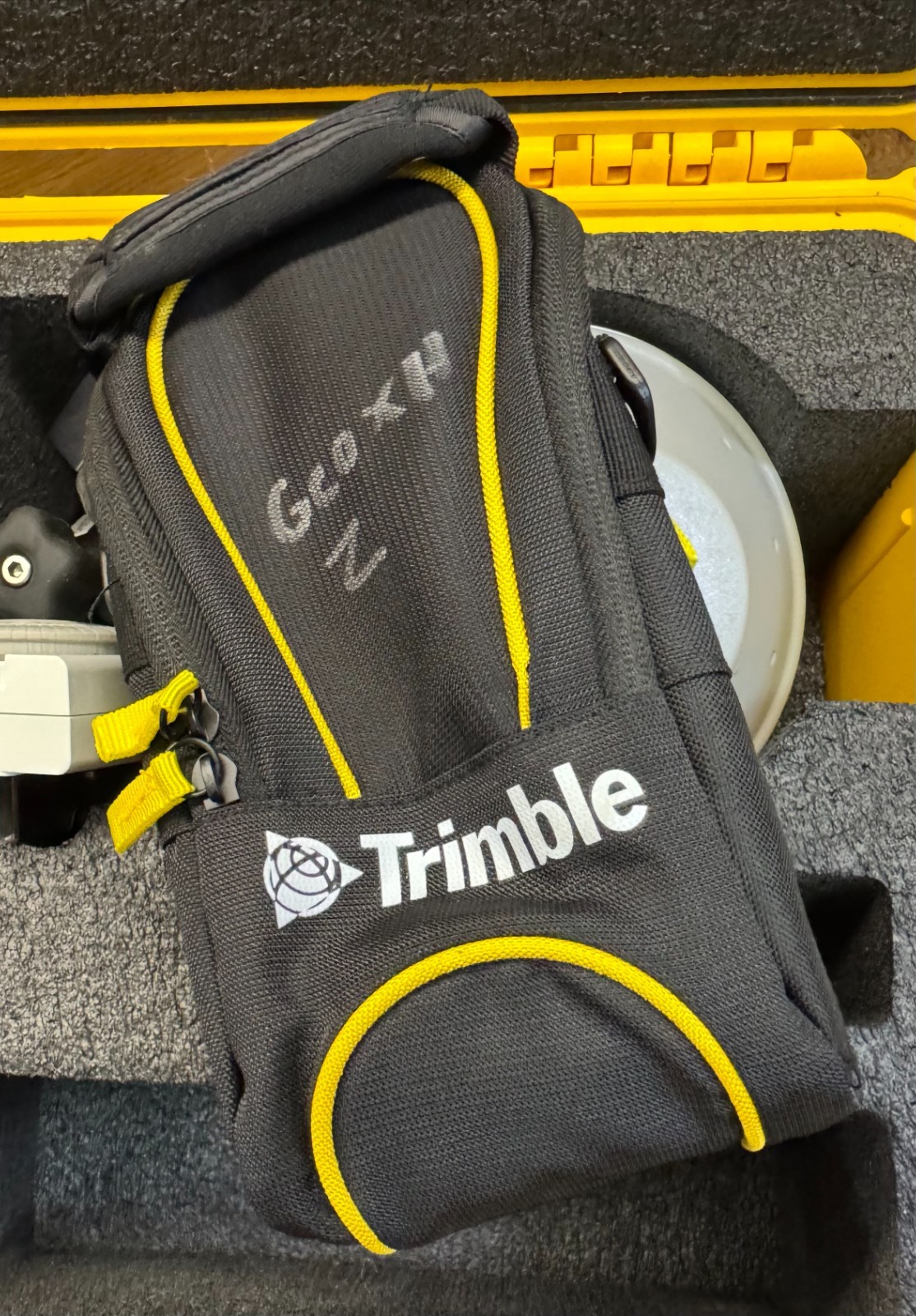 Trimble Geo XH GNSS Floodlight Centimeter NMA Antenna 57970-00 GPS Pelican Case