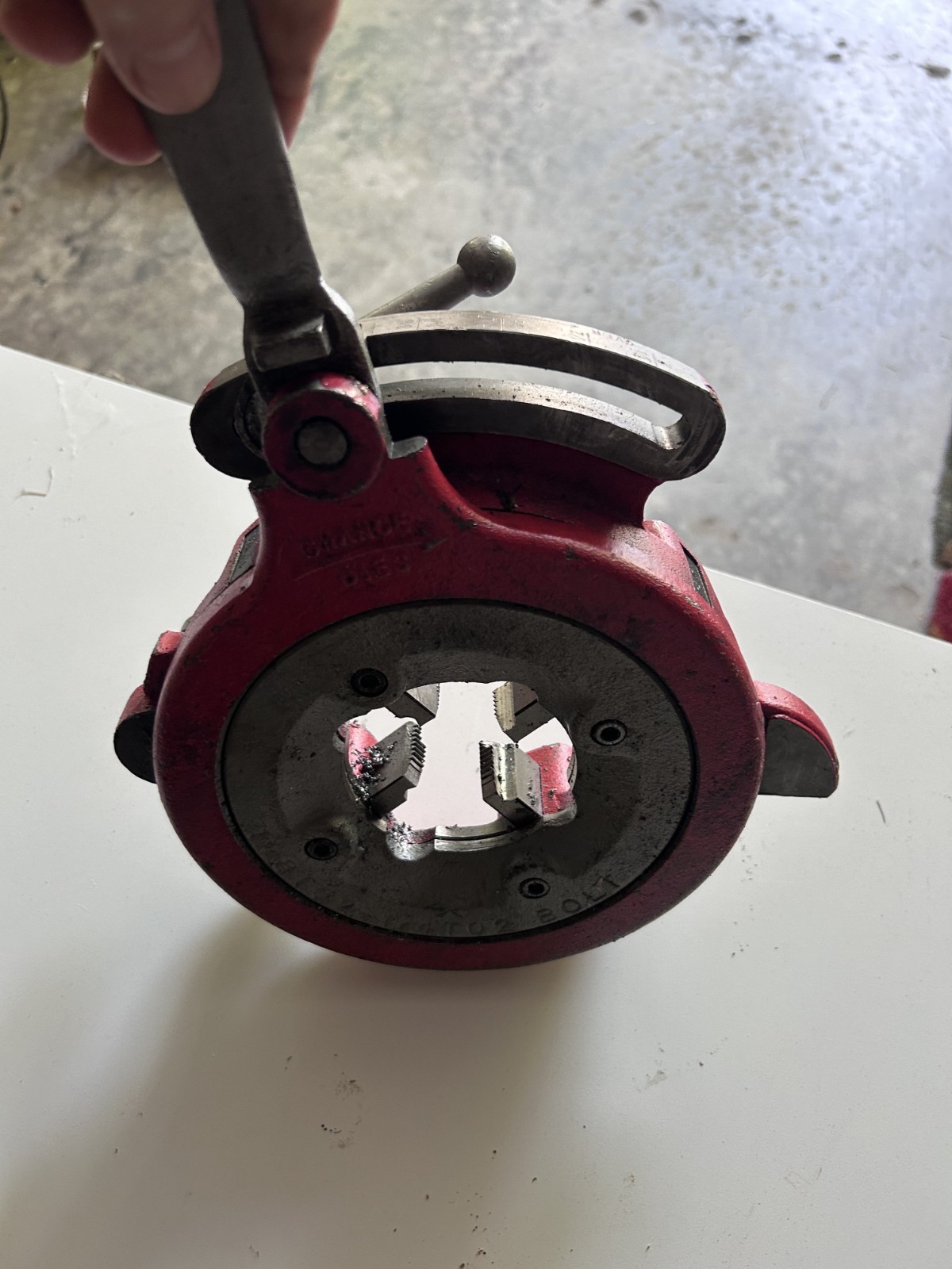 Universal Die Head (fits Ridgid 300 Pipe Threader) Equivalent to Ridgid 811A
