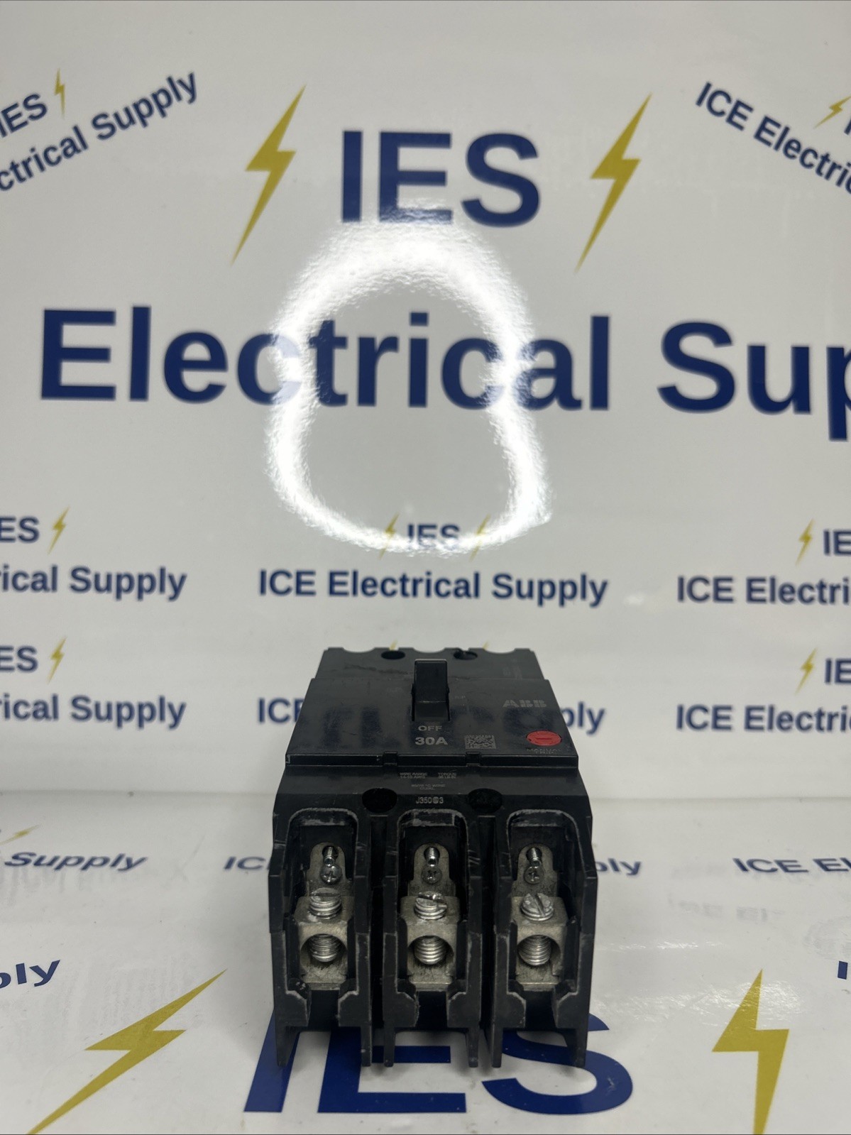 ABB CAT: No. TEY330 30 A 3 P Circuit Breaker