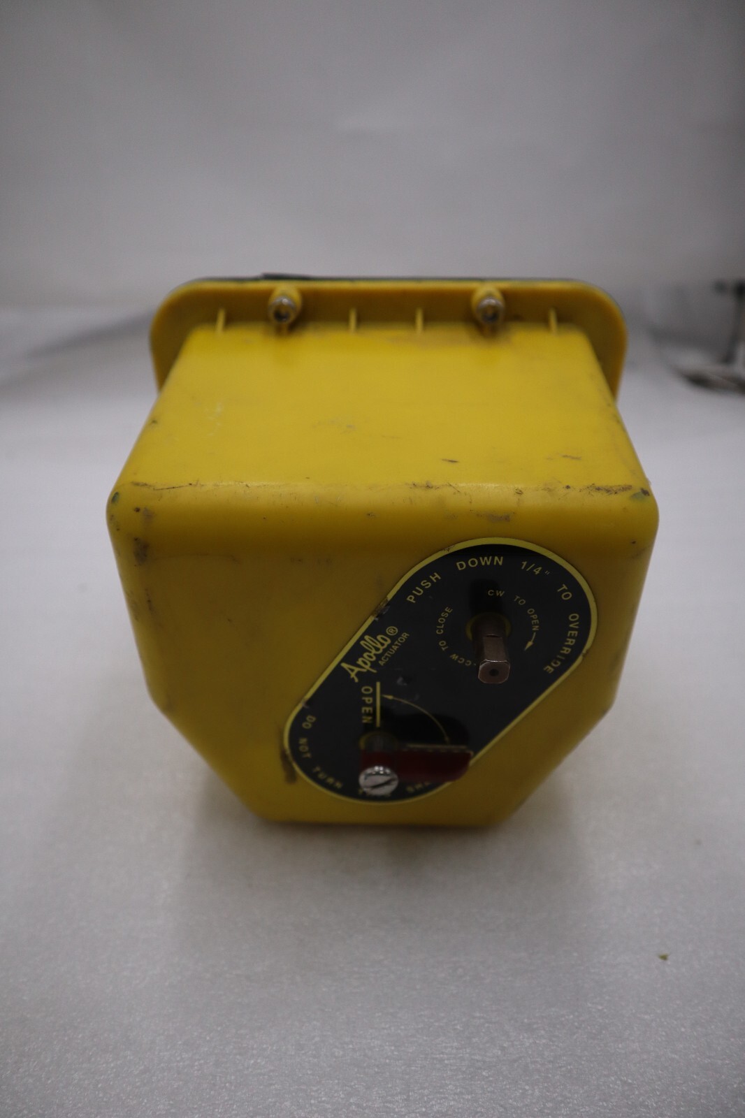 APOLLO AE40010 ACTUATOR 115VAC NEMA 4 TORQUE 400 IN-LBS STOCK 3452-A
