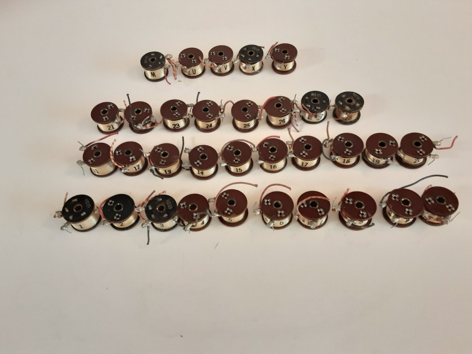 63DH 1000 OHM Non-Inductive Resistors Lot Of 32