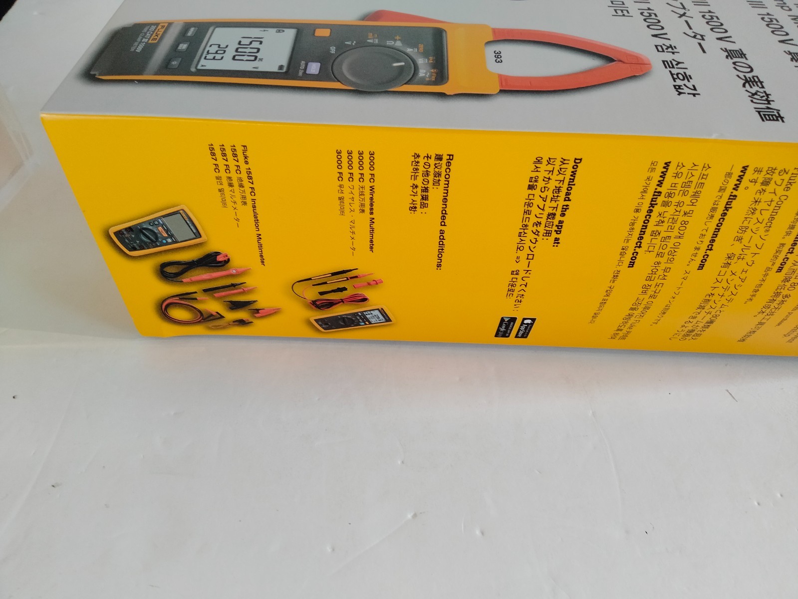 Fluke 393 FC True-RMS Clamp Meter – 1500V CAT III, Compact, IP54 Rated NEW
