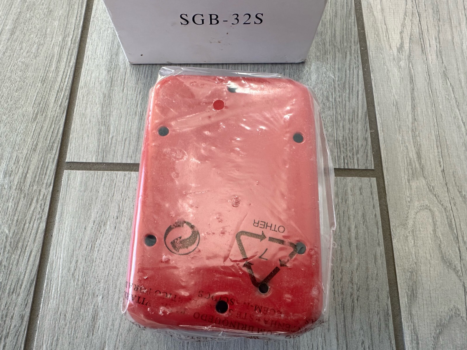 NEW HONEYWELL SGB-32S RED SURFACE MOUNT METAL FREE SHIPPING !!!