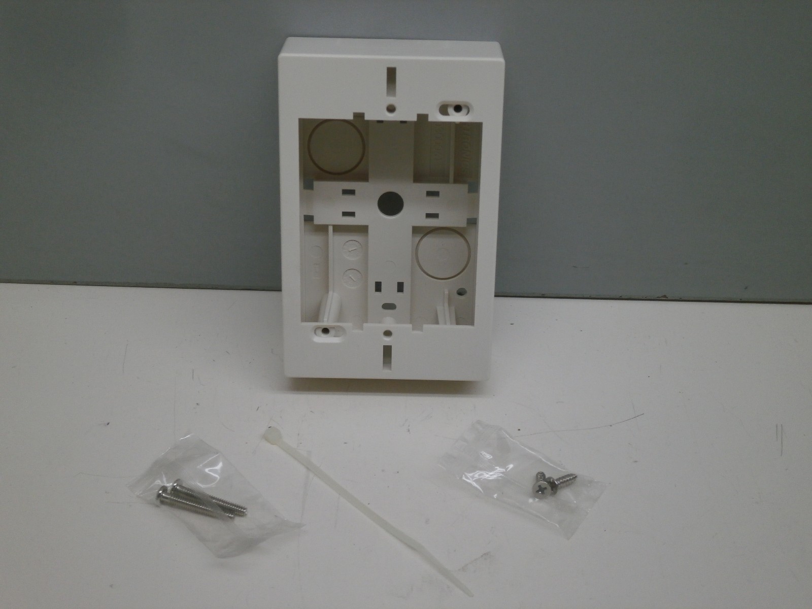 Ortronics OR-40300061 Low Profile Surface Mount Wall Box 3″ x 4.5″ x 1.5″ Deep