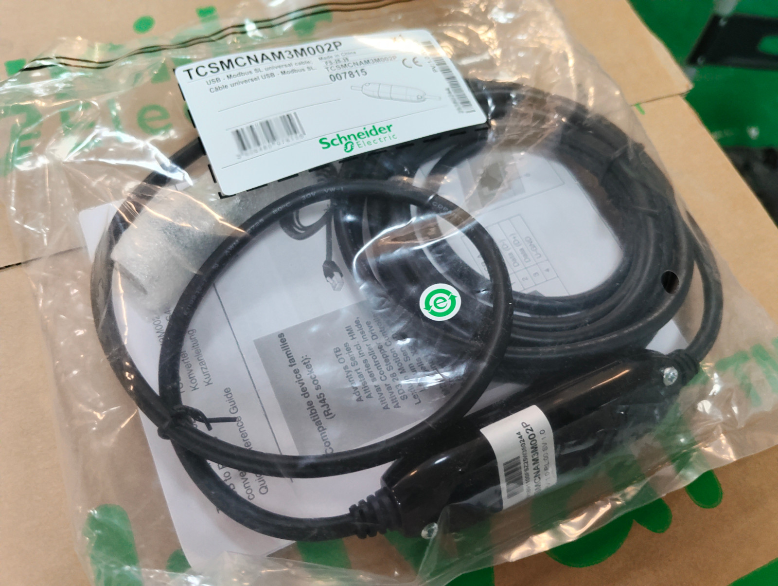 Schneider Electric USB TCSMCNAM3M002P ATV Inverter/LXM Servo Communication Cable