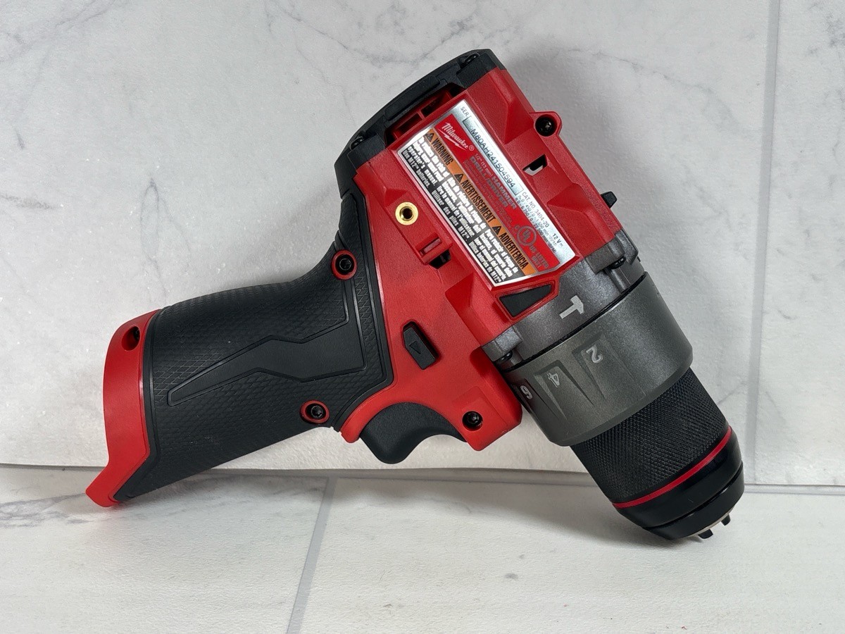 Milwaukee M12 12V 1/2″ Drill & 1/4″ Impact Driver Set w/ XC4.0 Batte (A1G009950)