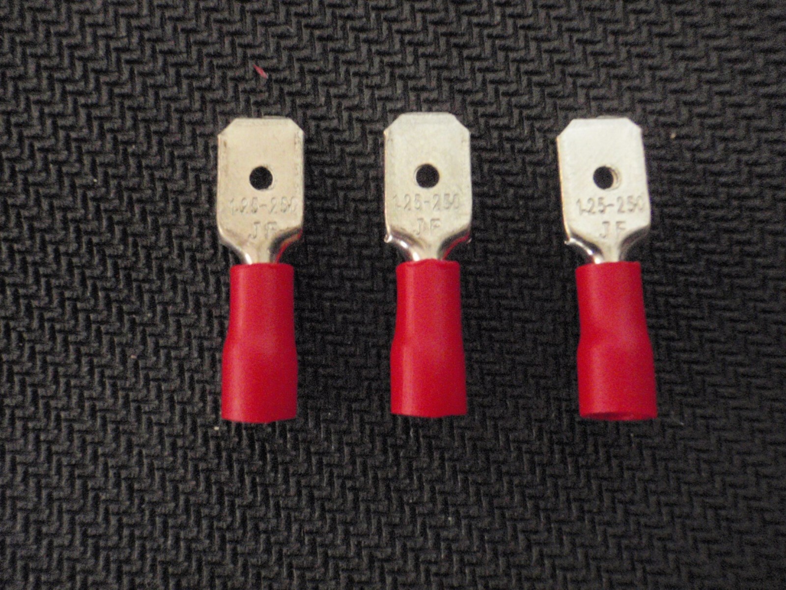 50 PACK — 22-18 awg Male Spade Connector .250″ – 1/4″ Crimp connector