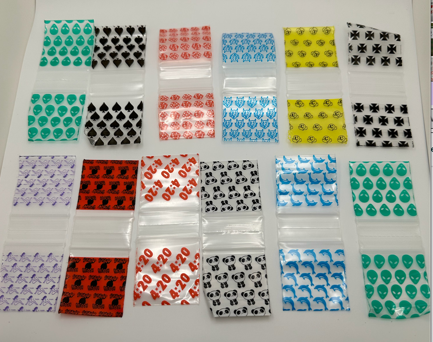 300 SMALL BAGGIES 1515 1.5″ X 1.5″ MINI RESEALABLE POLY (10+ MIXED DESIGNS)