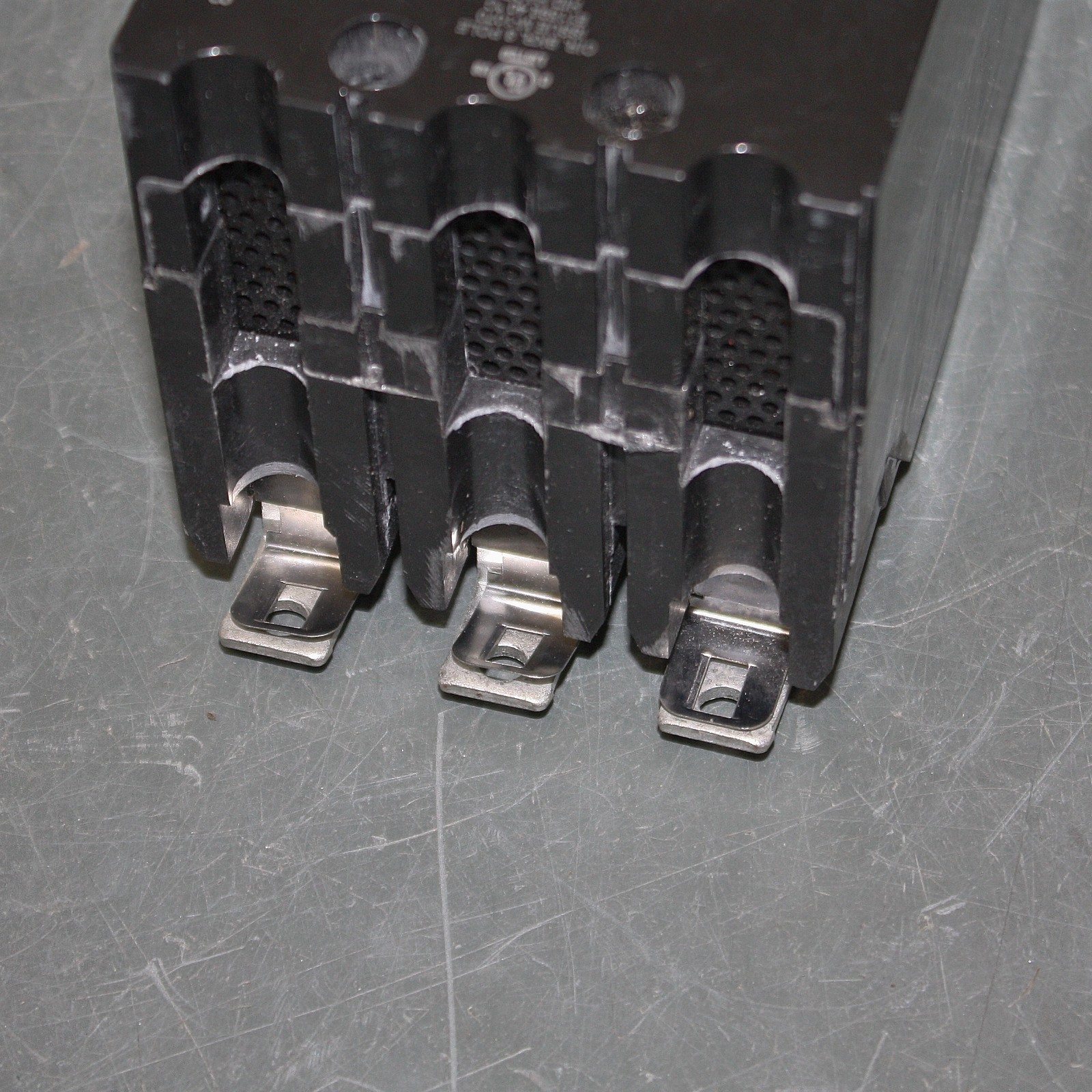 ABB 30A Circuit Breaker 3HXF2, 3 Pole, 3PH, 277/480V AC, 250V DC, Molded Case