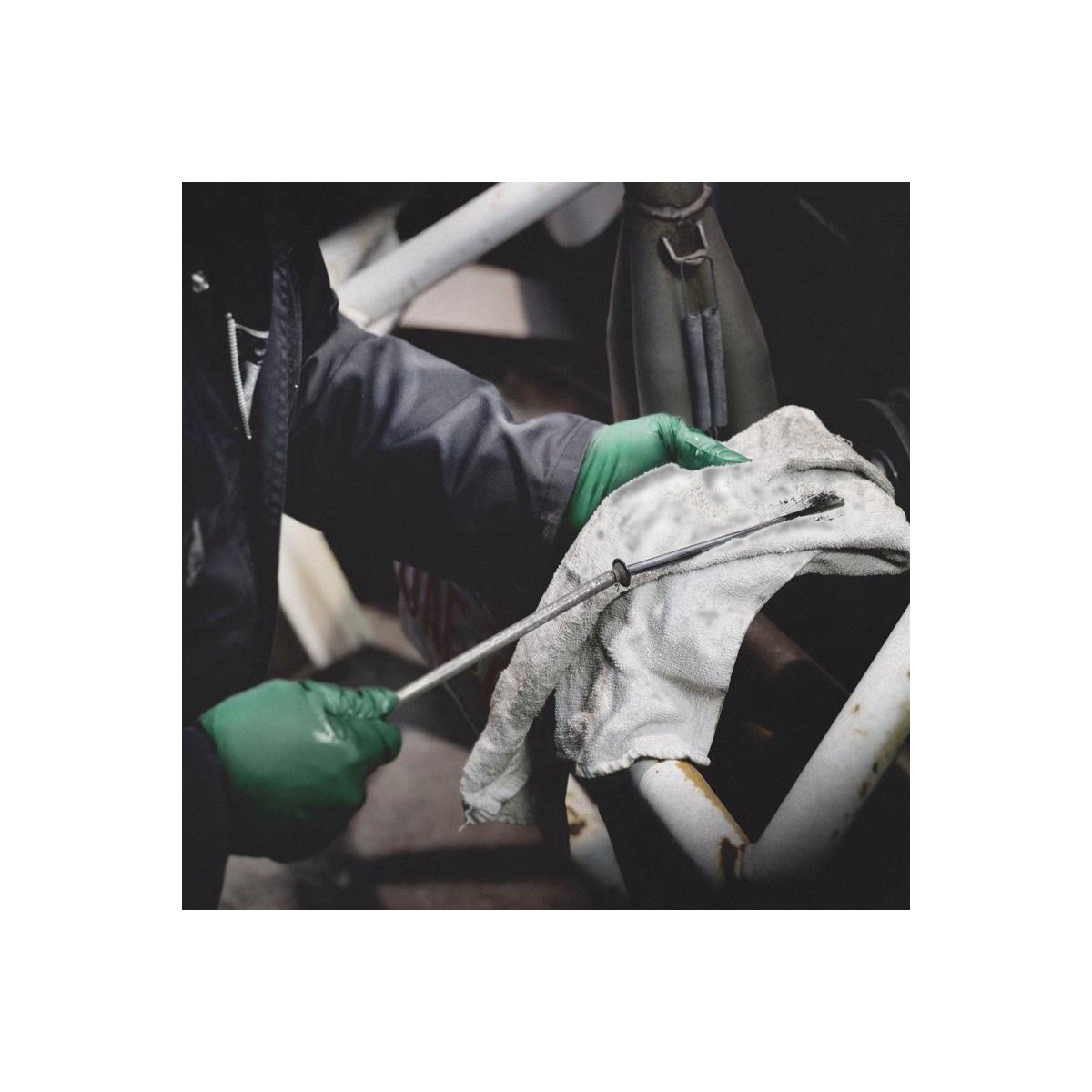Watson Gloves M Nitrile Textured Pattern Green Disposable Gloves 5559PF-M